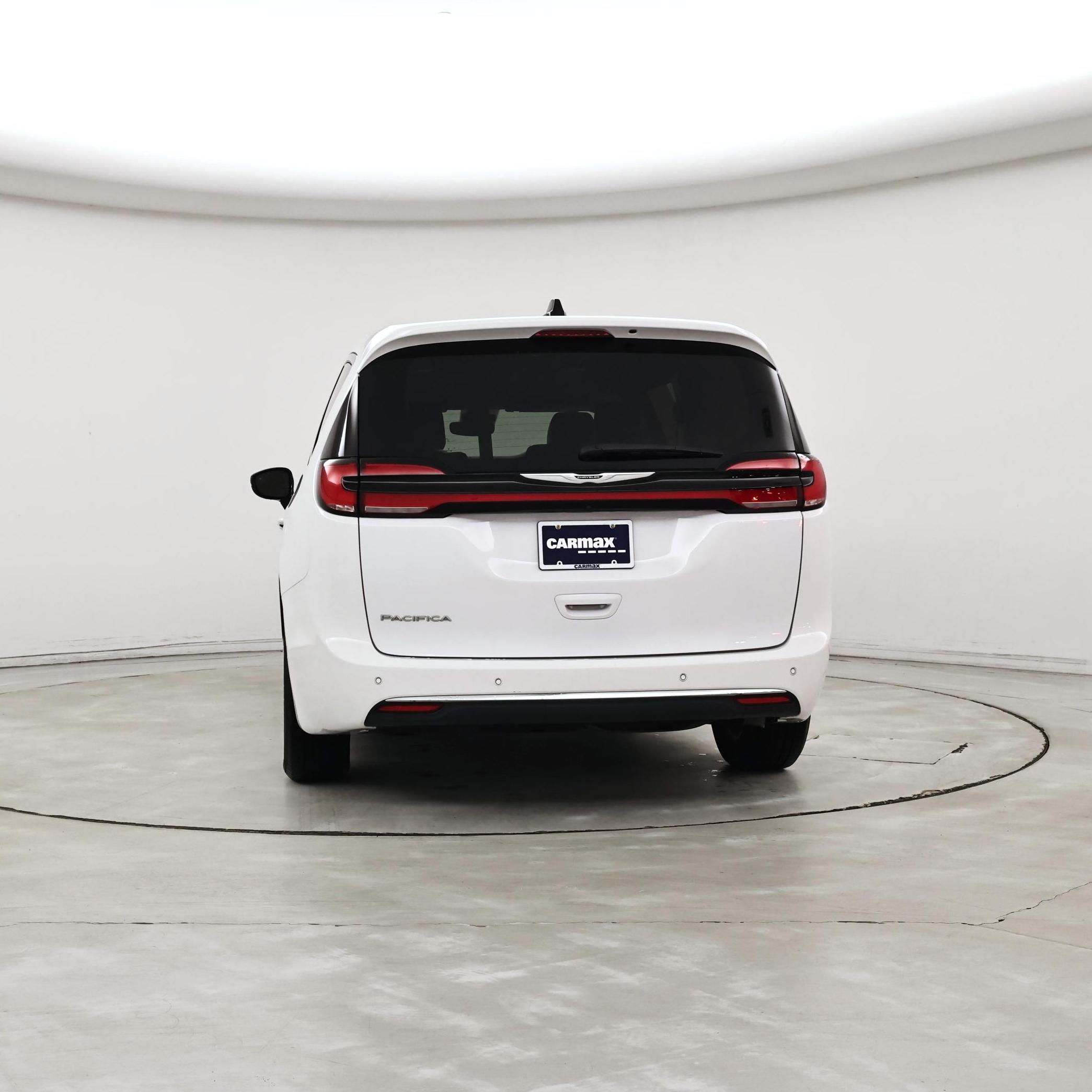 Thumbnail: 2024 Chrysler Pacifica - 6