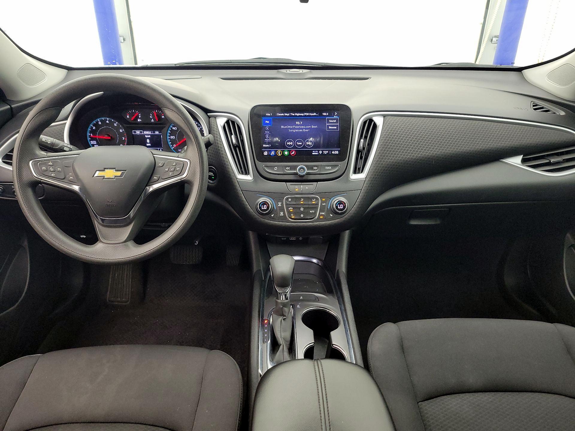 Thumbnail: 2023 Chevrolet Malibu - 9