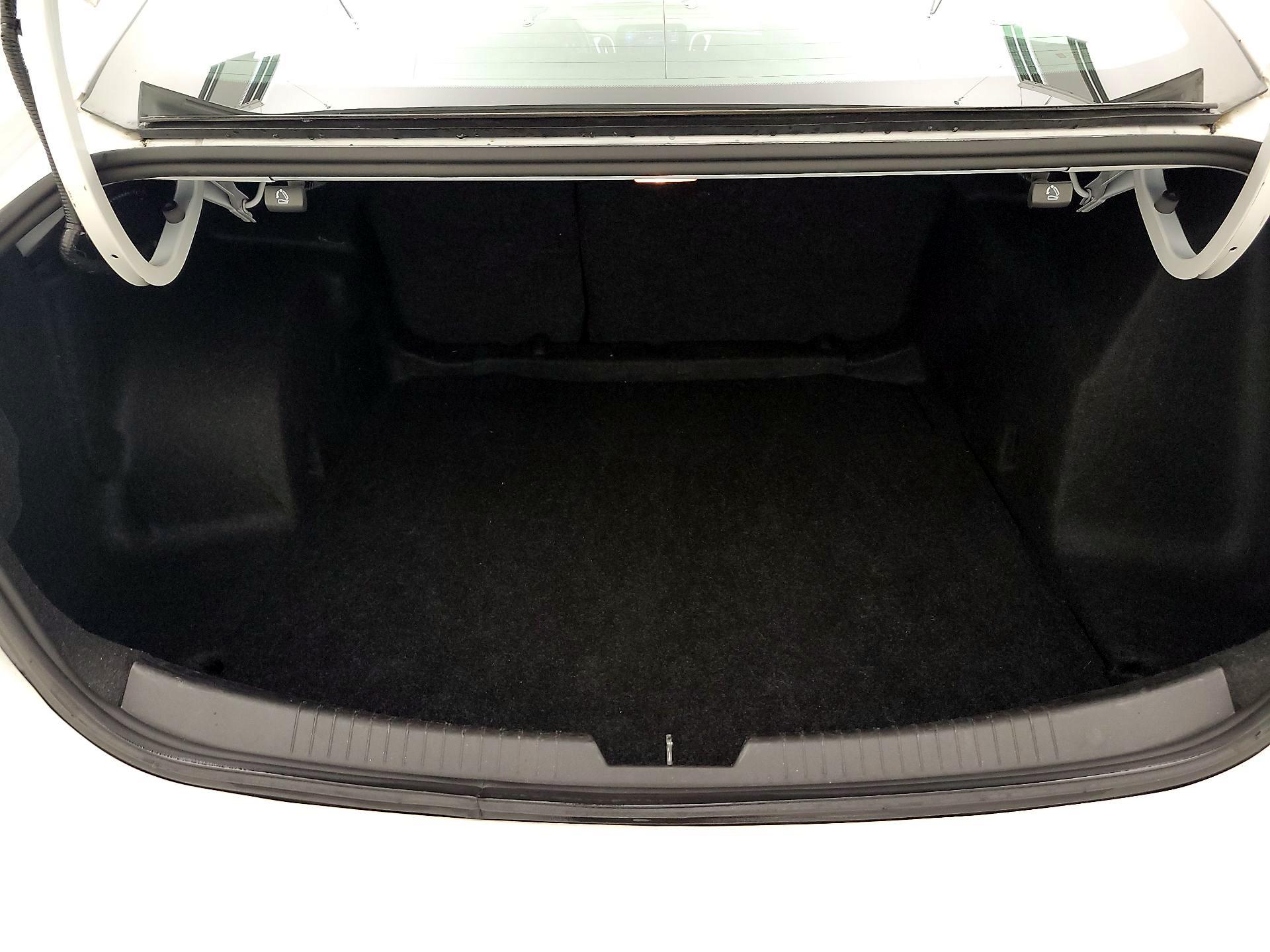 Thumbnail: 2023 Chevrolet Malibu - 20