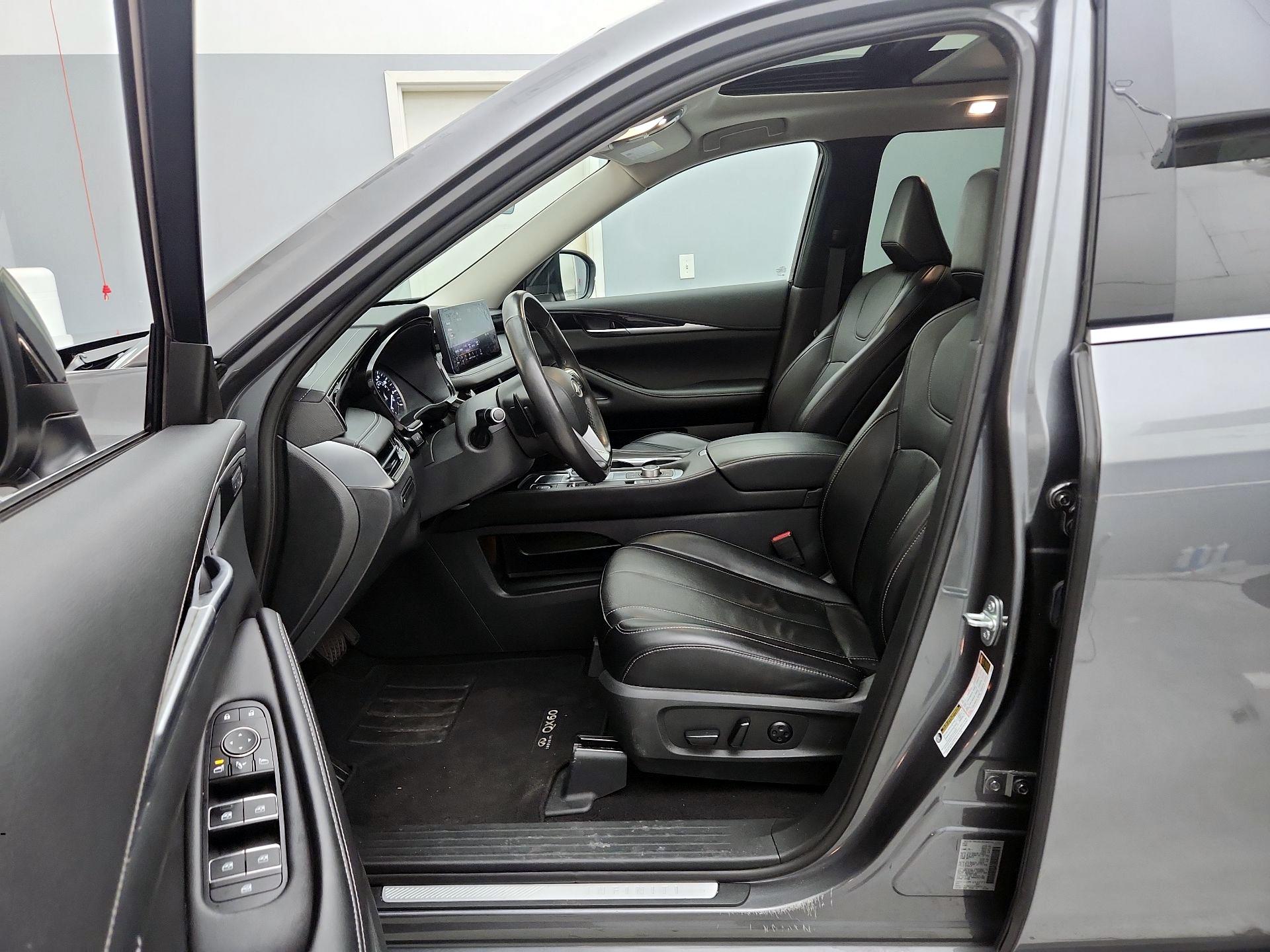 Thumbnail: 2023 INFINITI QX60 - 11