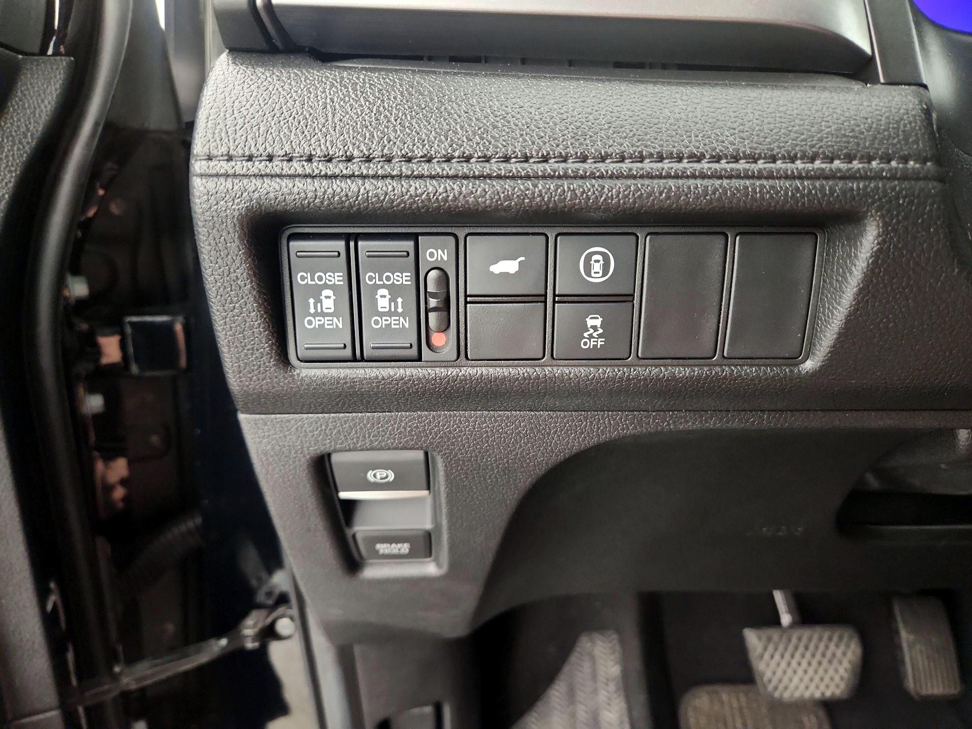 Thumbnail: 2023 Honda Odyssey - 13