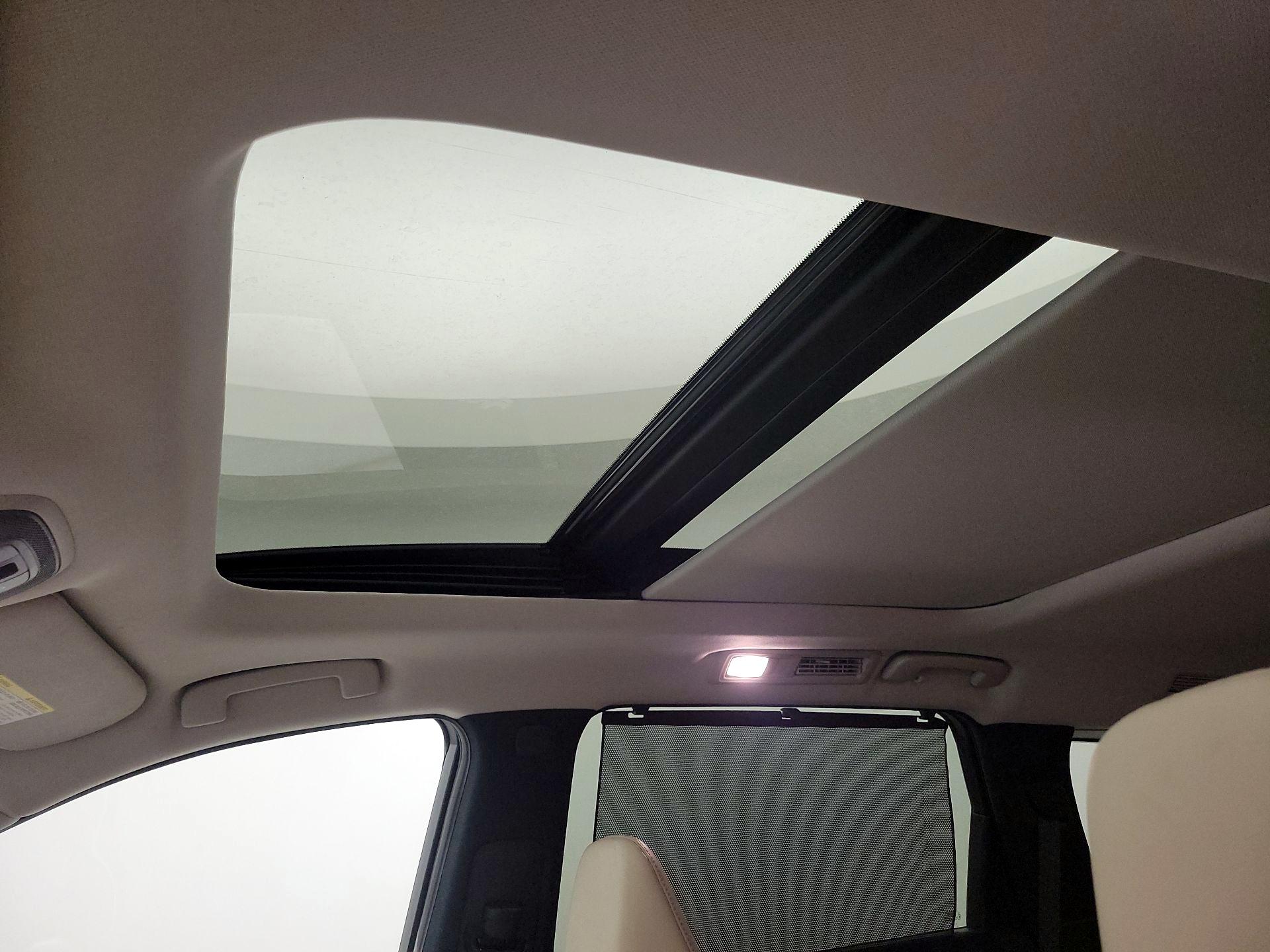 Thumbnail: 2023 INFINITI QX60 - 20