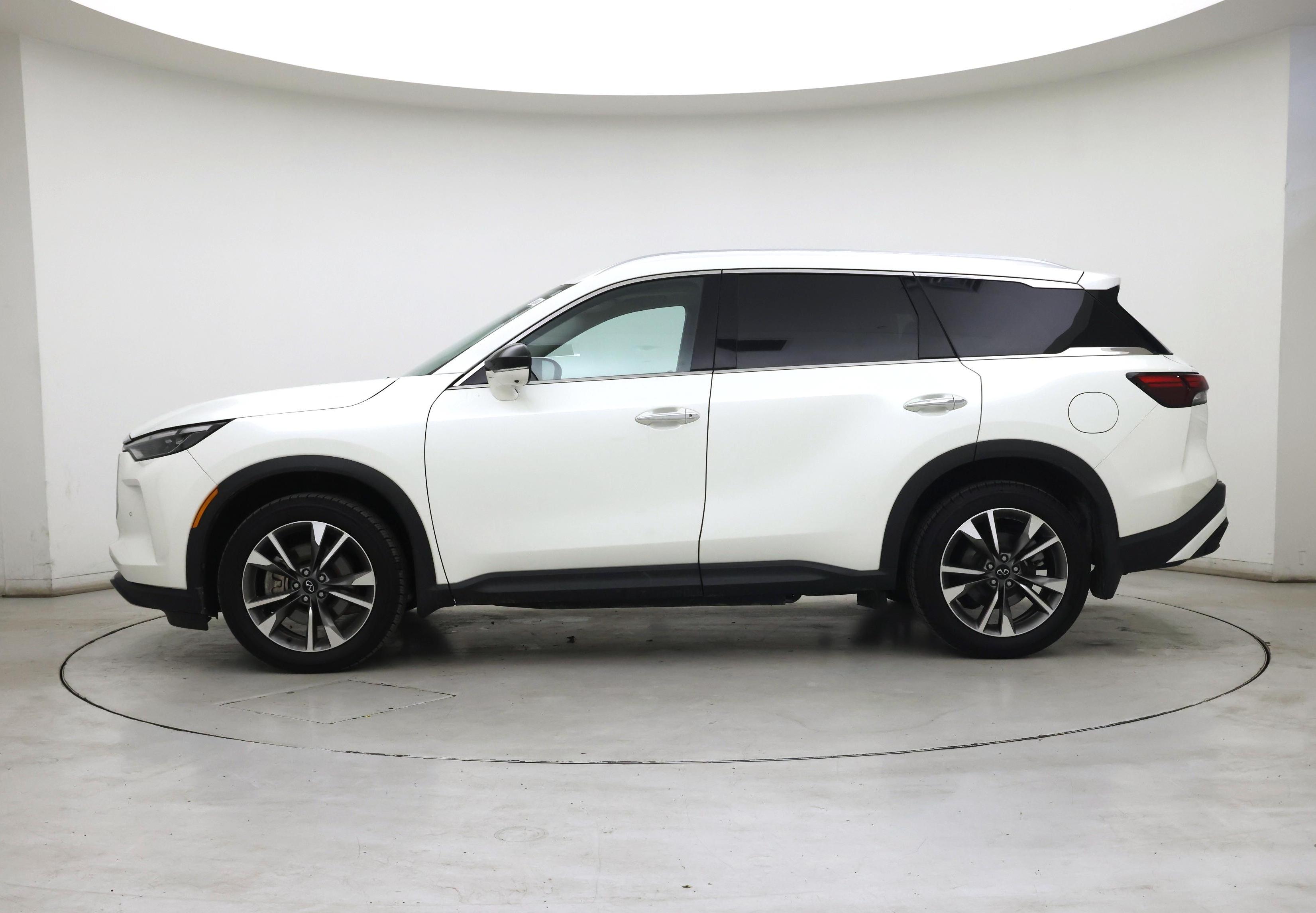 Thumbnail: 2023 INFINITI QX60 - 3