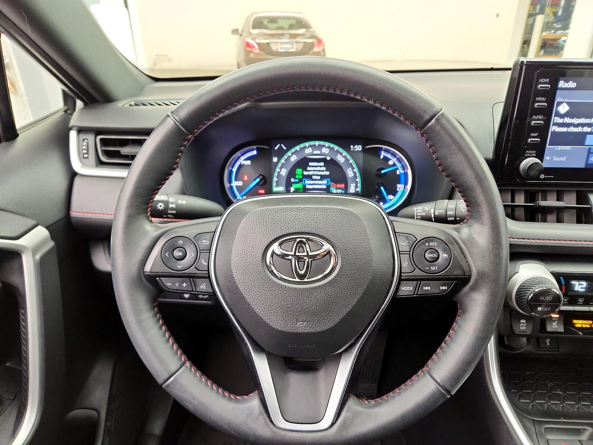 Thumbnail: 2022 Toyota RAV4 - 10