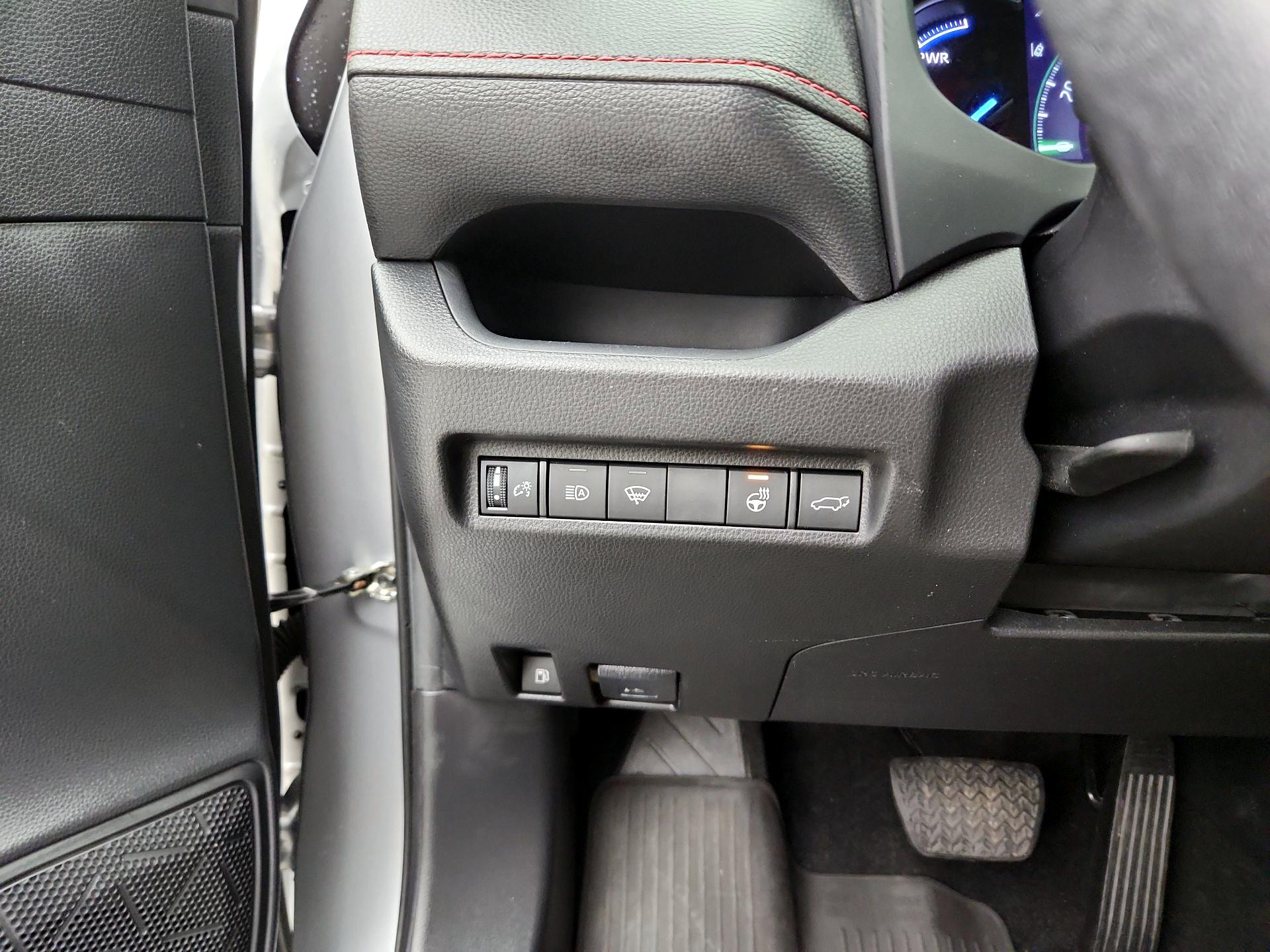 Thumbnail: 2022 Toyota RAV4 - 13