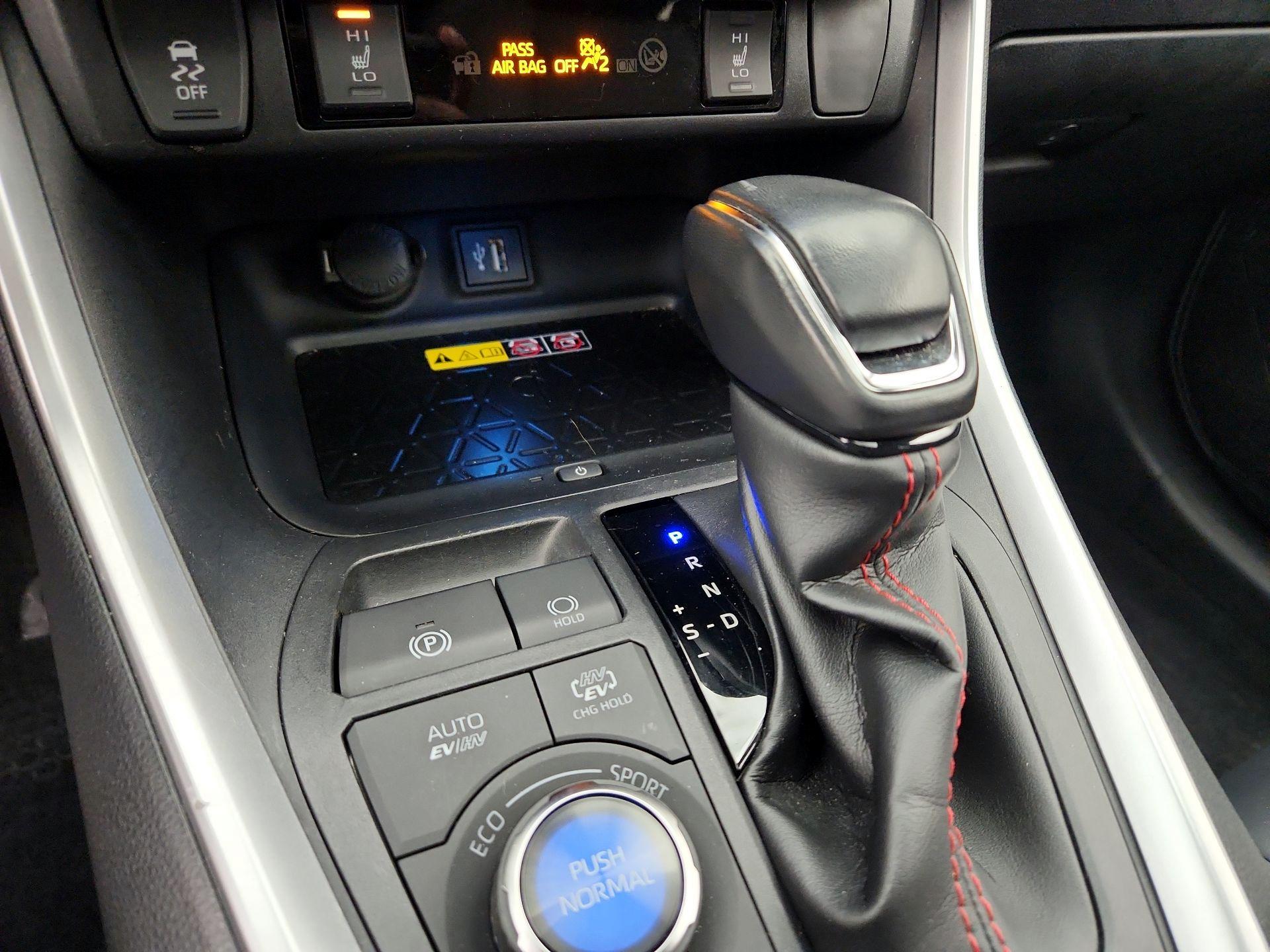 Thumbnail: 2023 Toyota RAV4 - 17