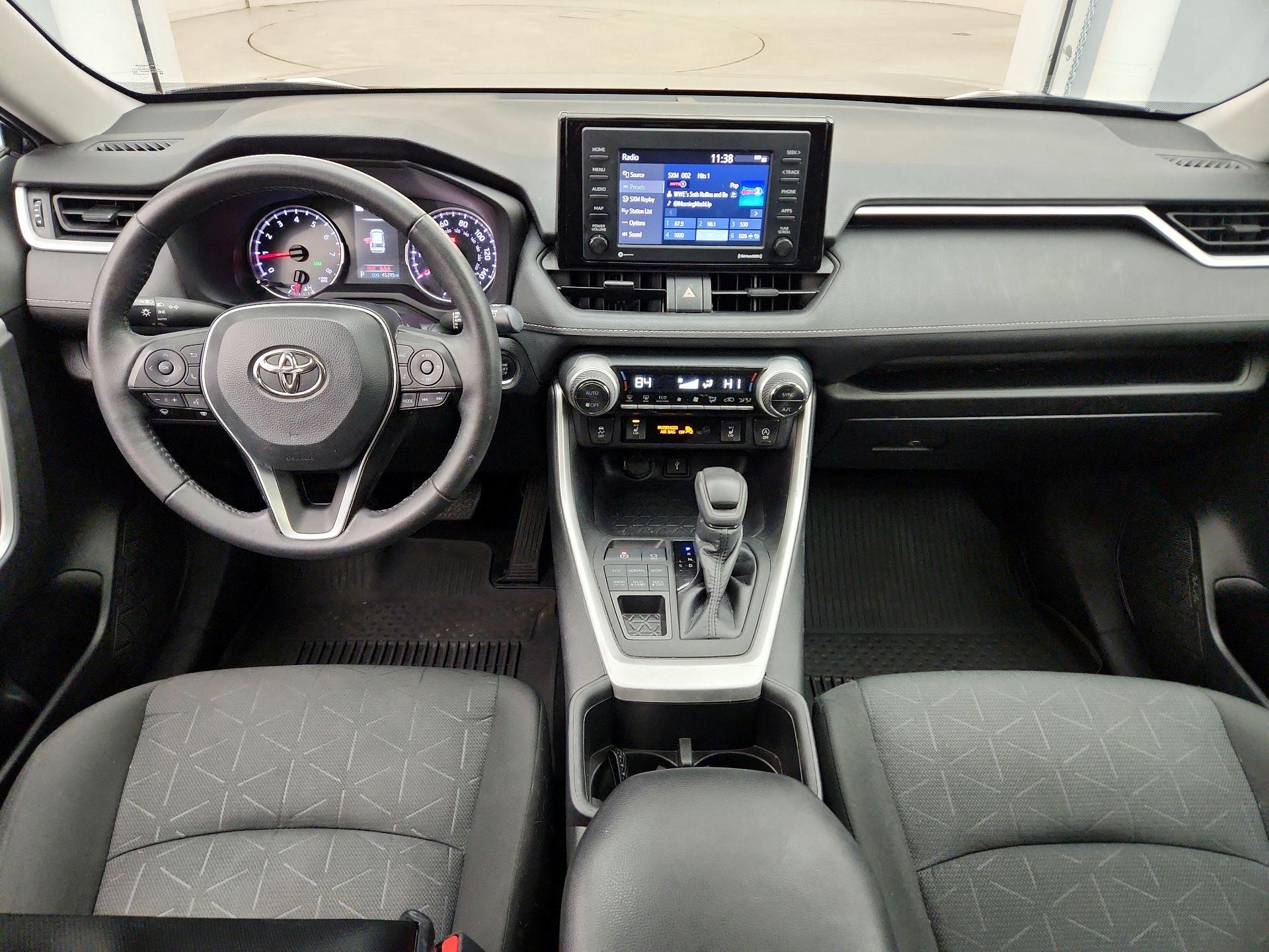 Thumbnail: 2022 Toyota RAV4 - 9