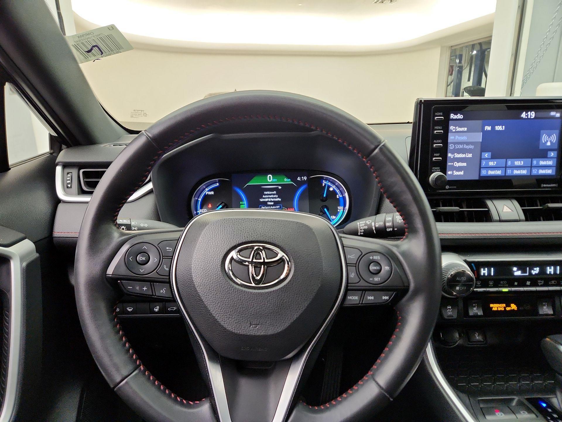 Thumbnail: 2022 Toyota RAV4 - 10