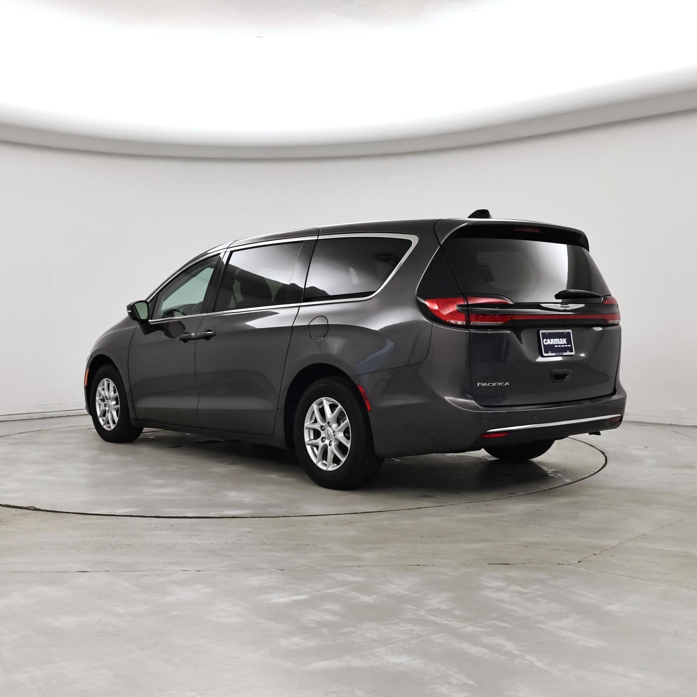 Thumbnail: 2023 Chrysler Pacifica - 2