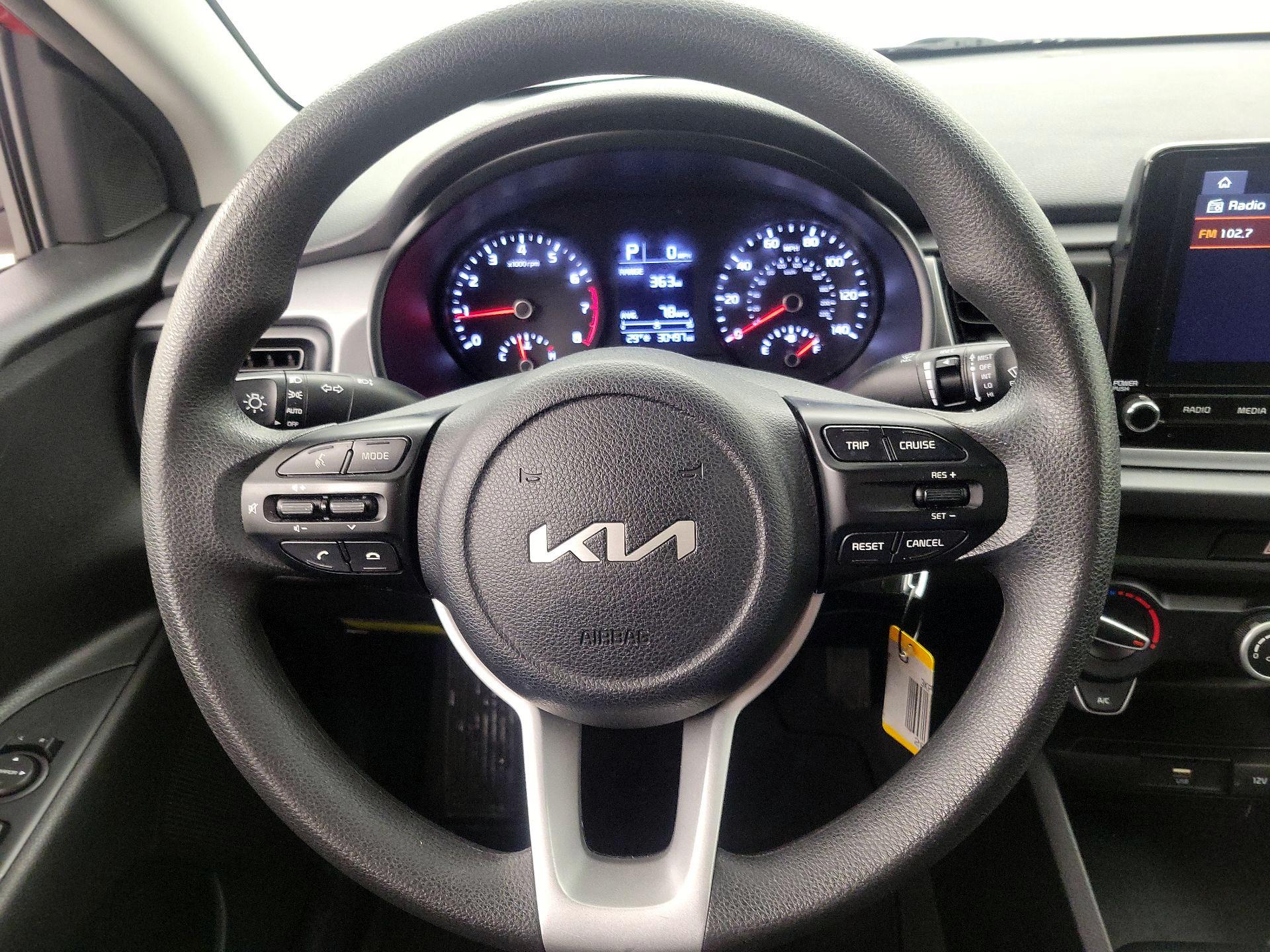 Thumbnail: 2022 Kia Rio - 10