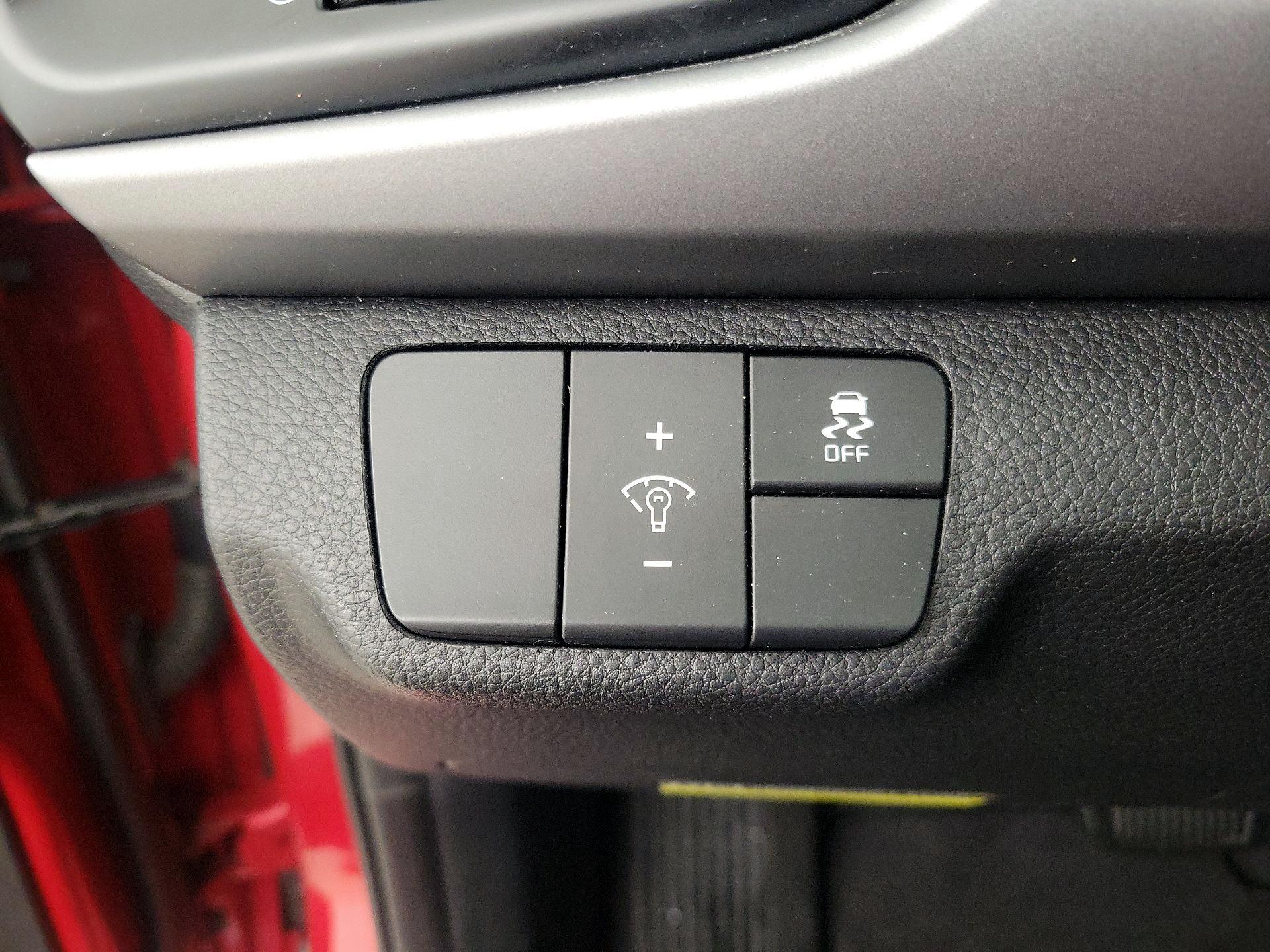 Thumbnail: 2022 Kia Rio - 13