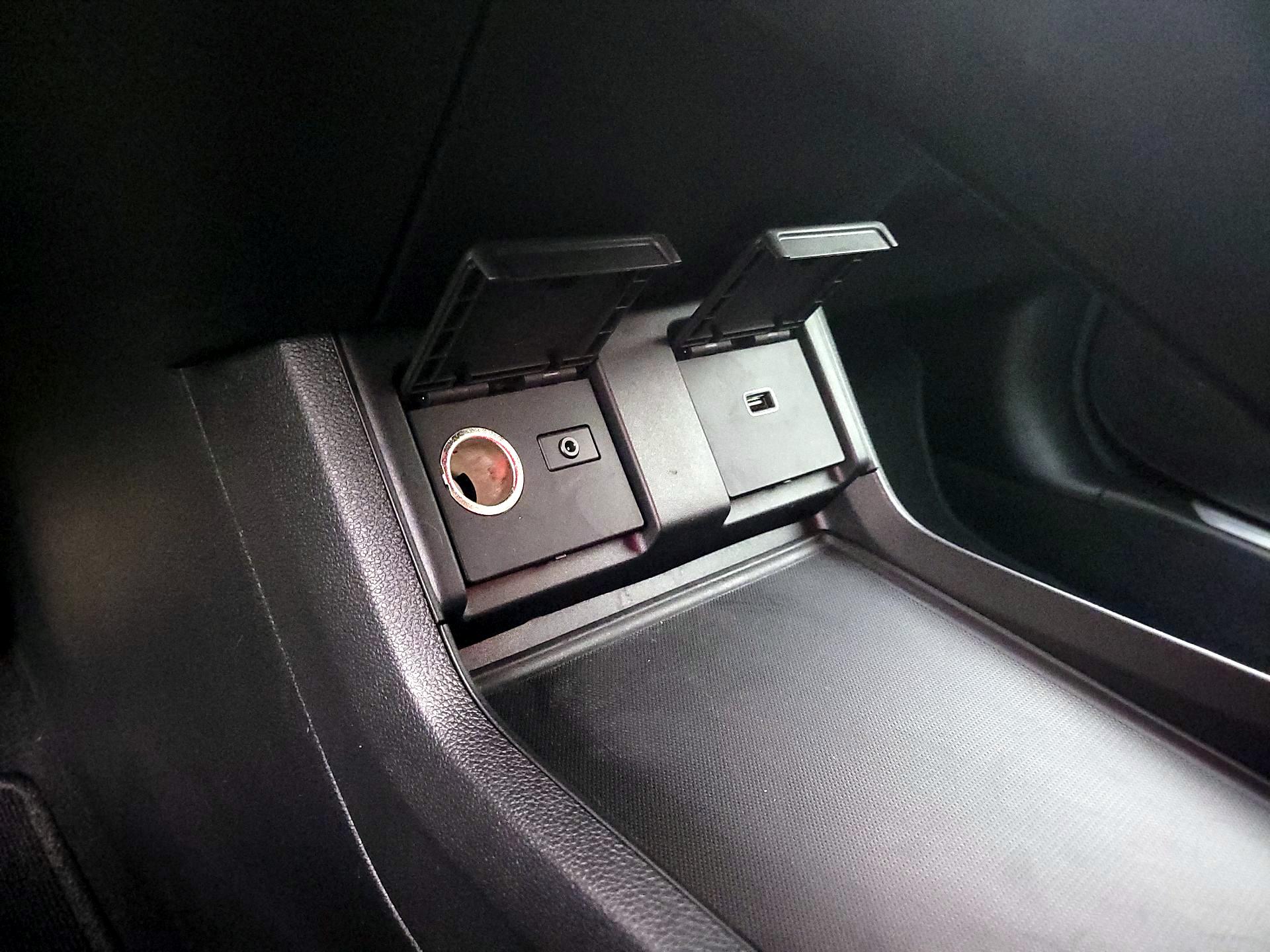 Thumbnail: 2021 Acura RDX - 18