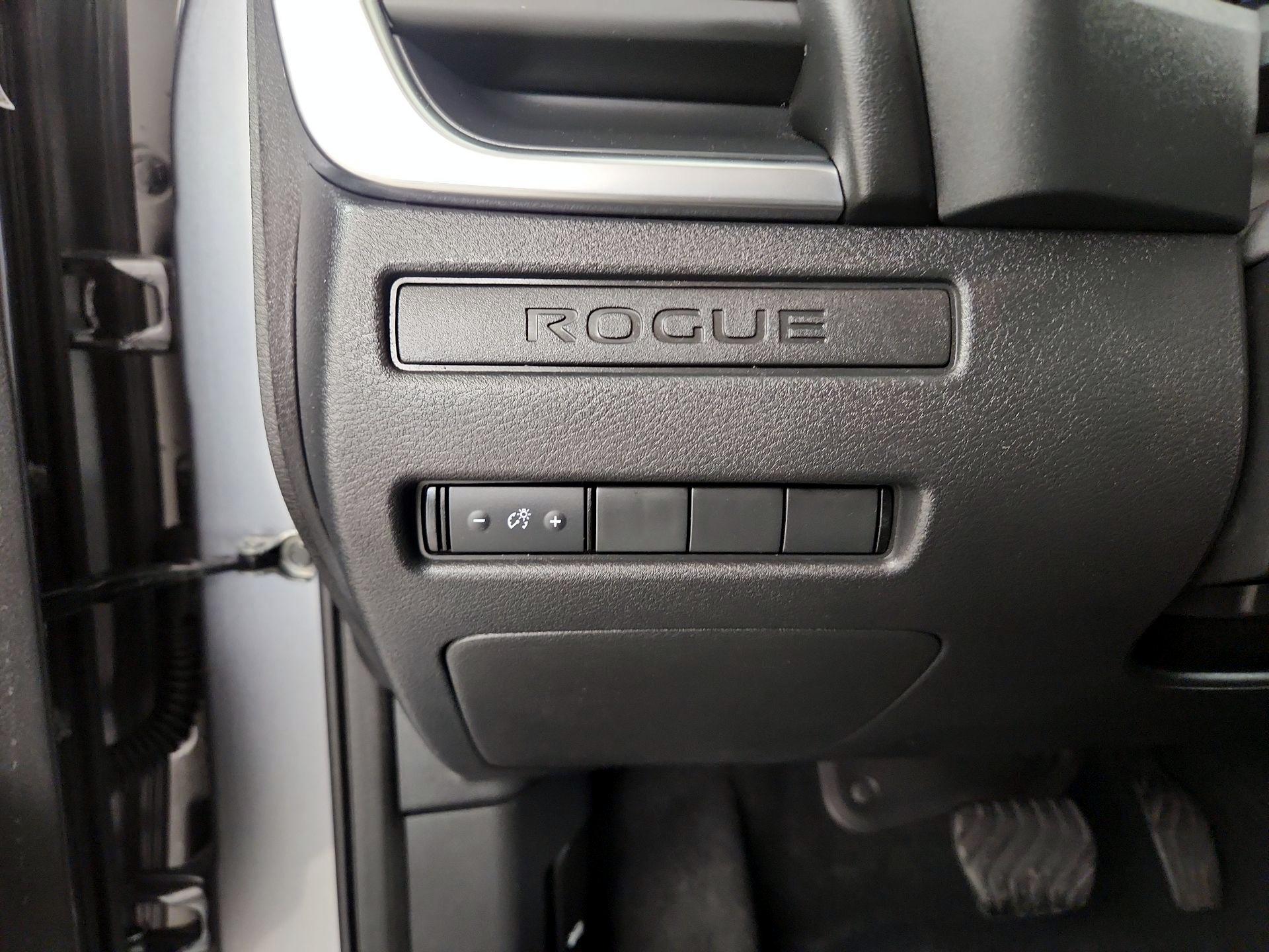 Thumbnail: 2021 Nissan Rogue - 13