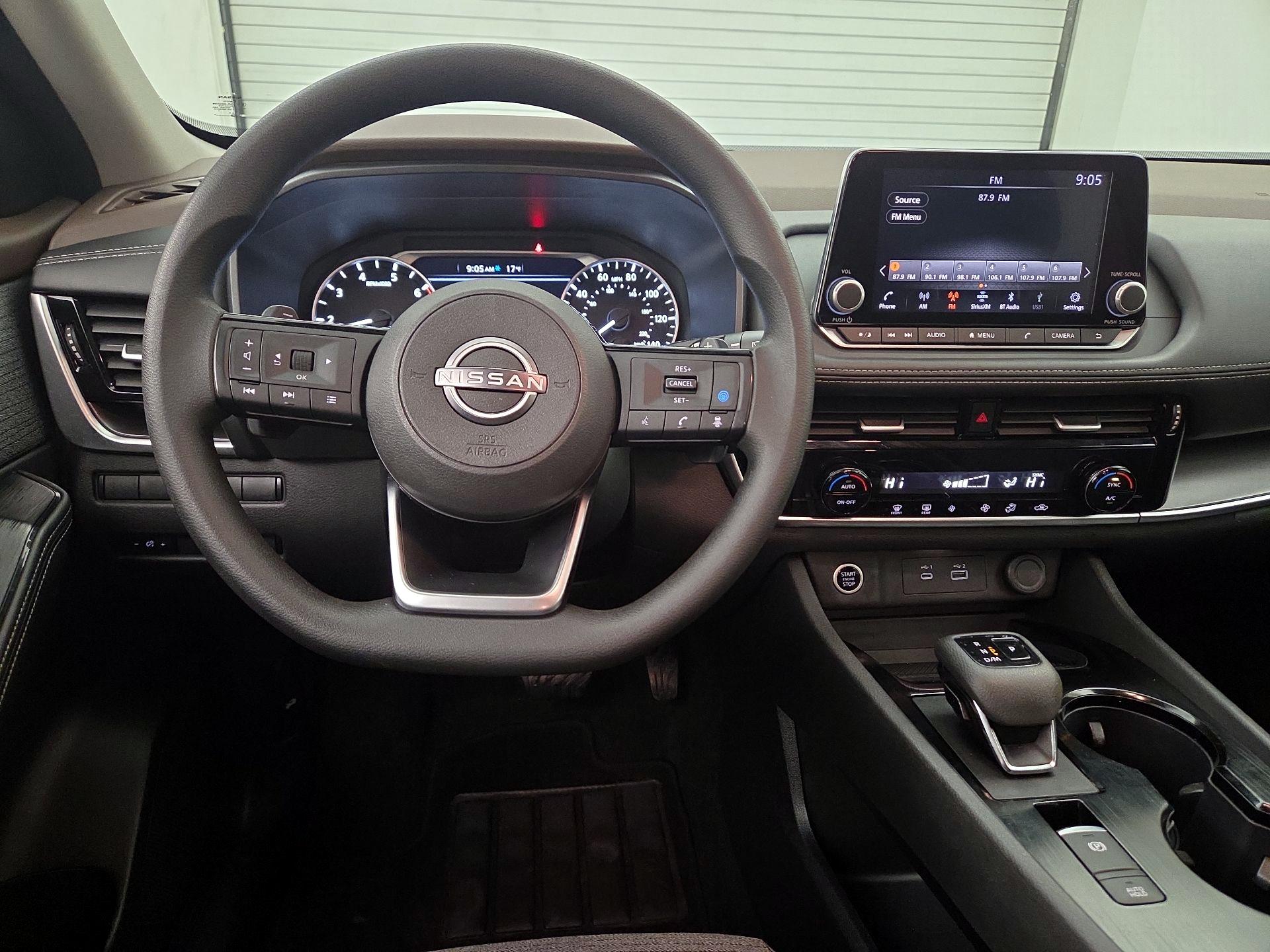 Thumbnail: 2022 Nissan Rogue - 10