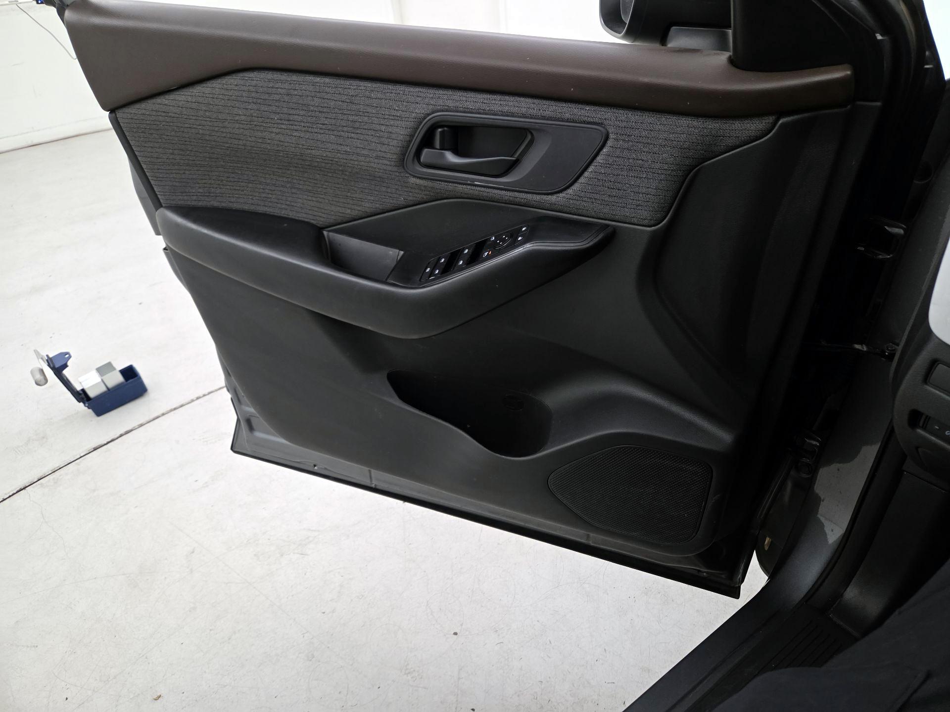 Thumbnail: 2023 Nissan Rogue - 12