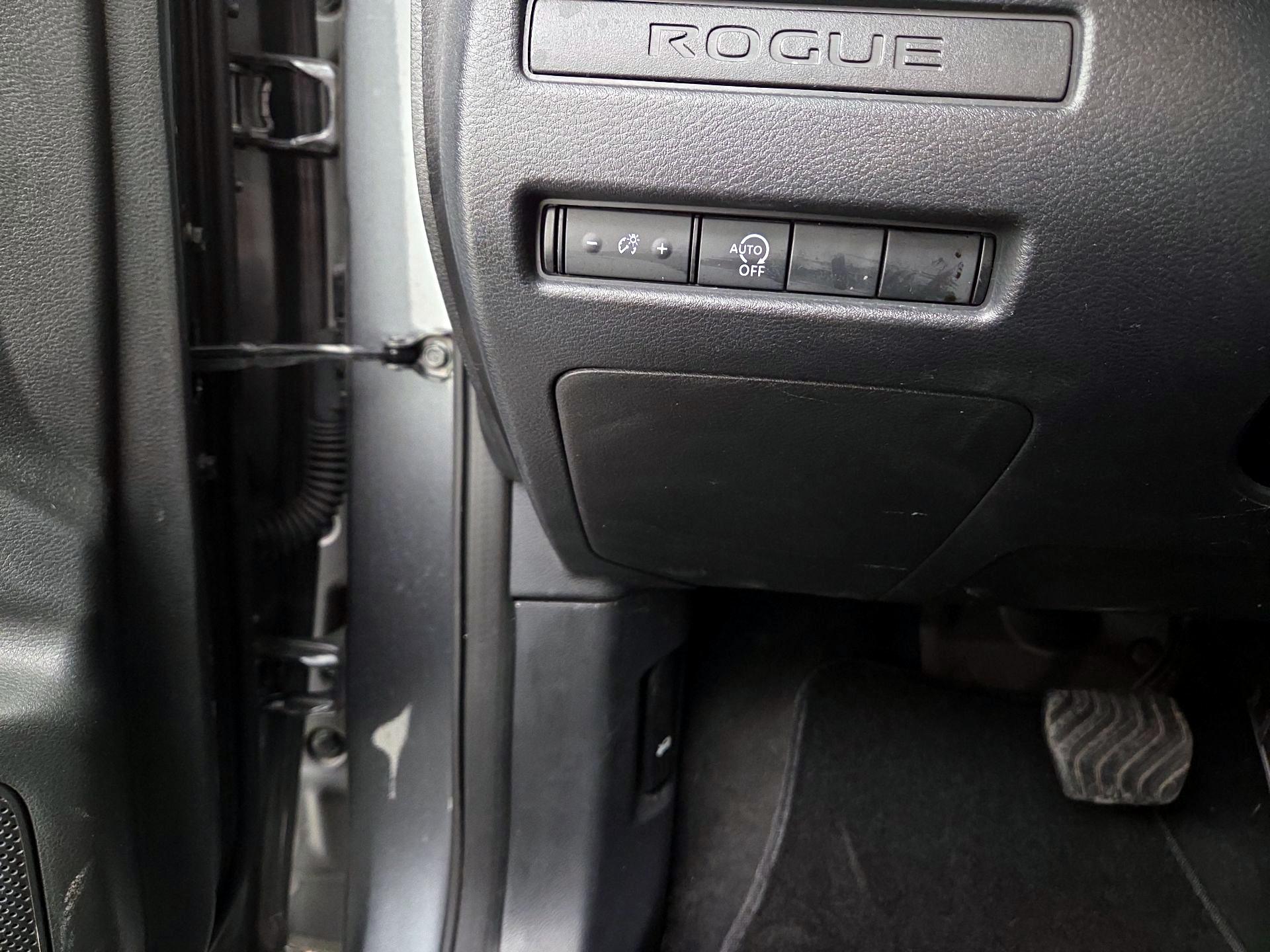 Thumbnail: 2023 Nissan Rogue - 13