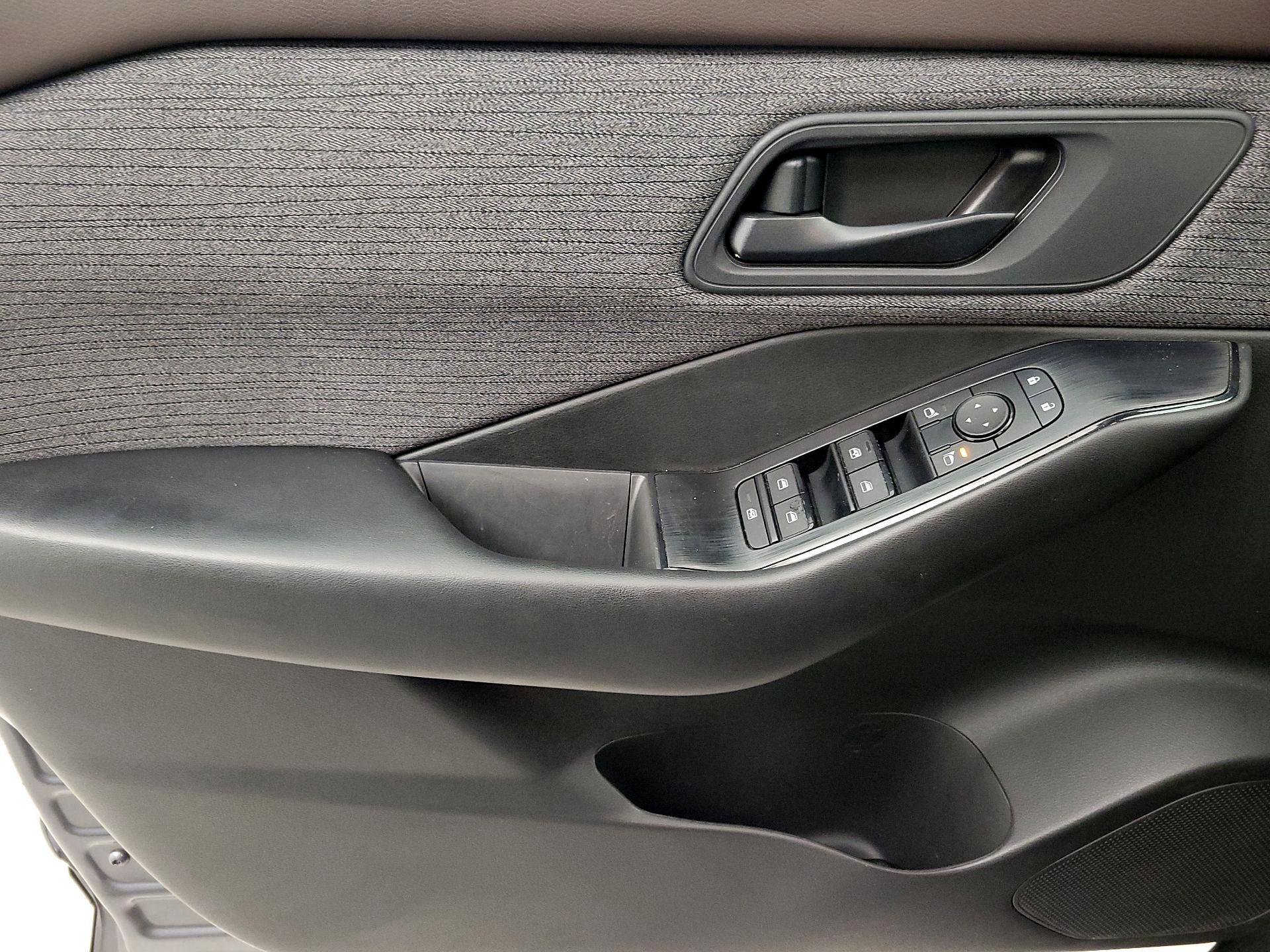 Thumbnail: 2023 Nissan Rogue - 12