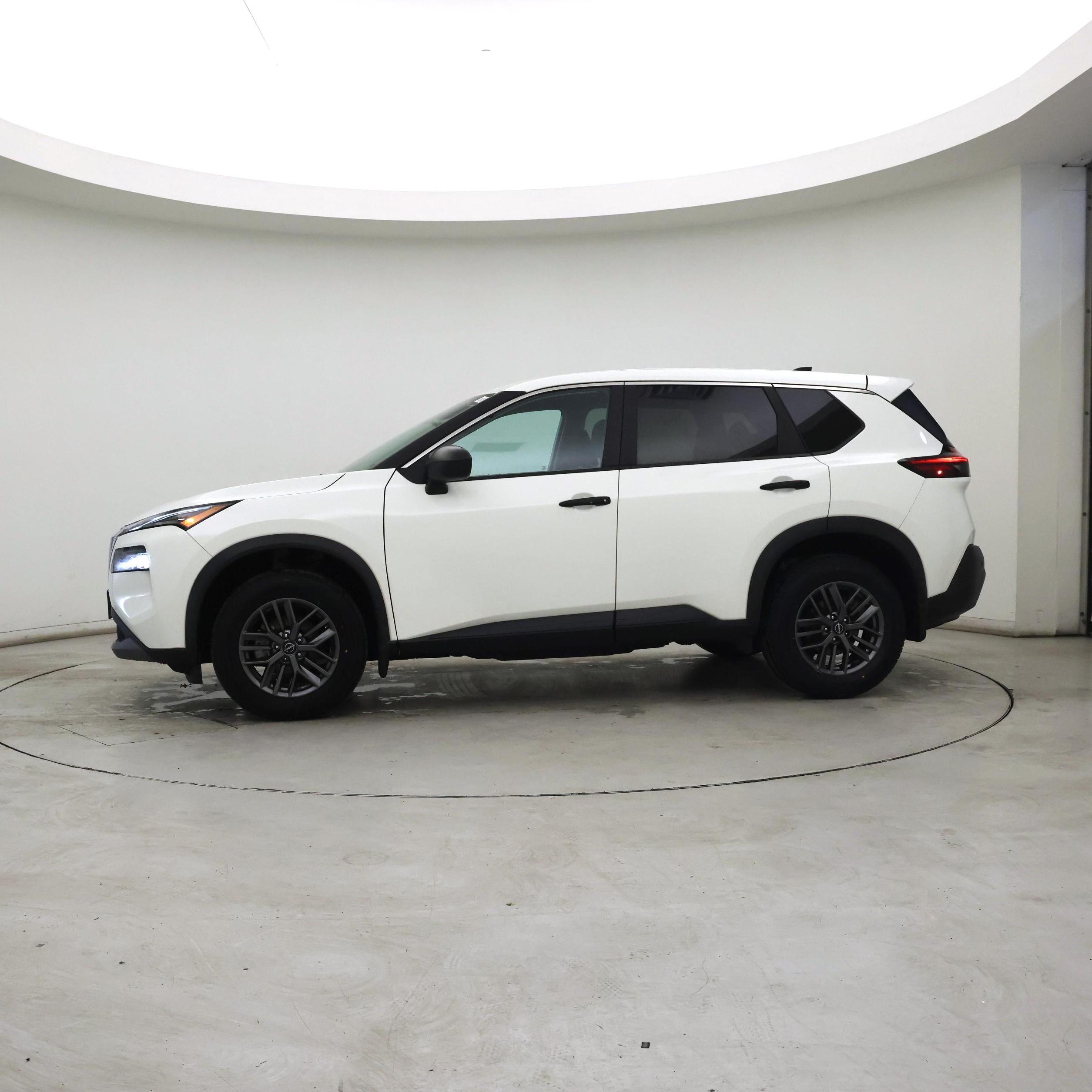 Thumbnail: 2023 Nissan Rogue - 3