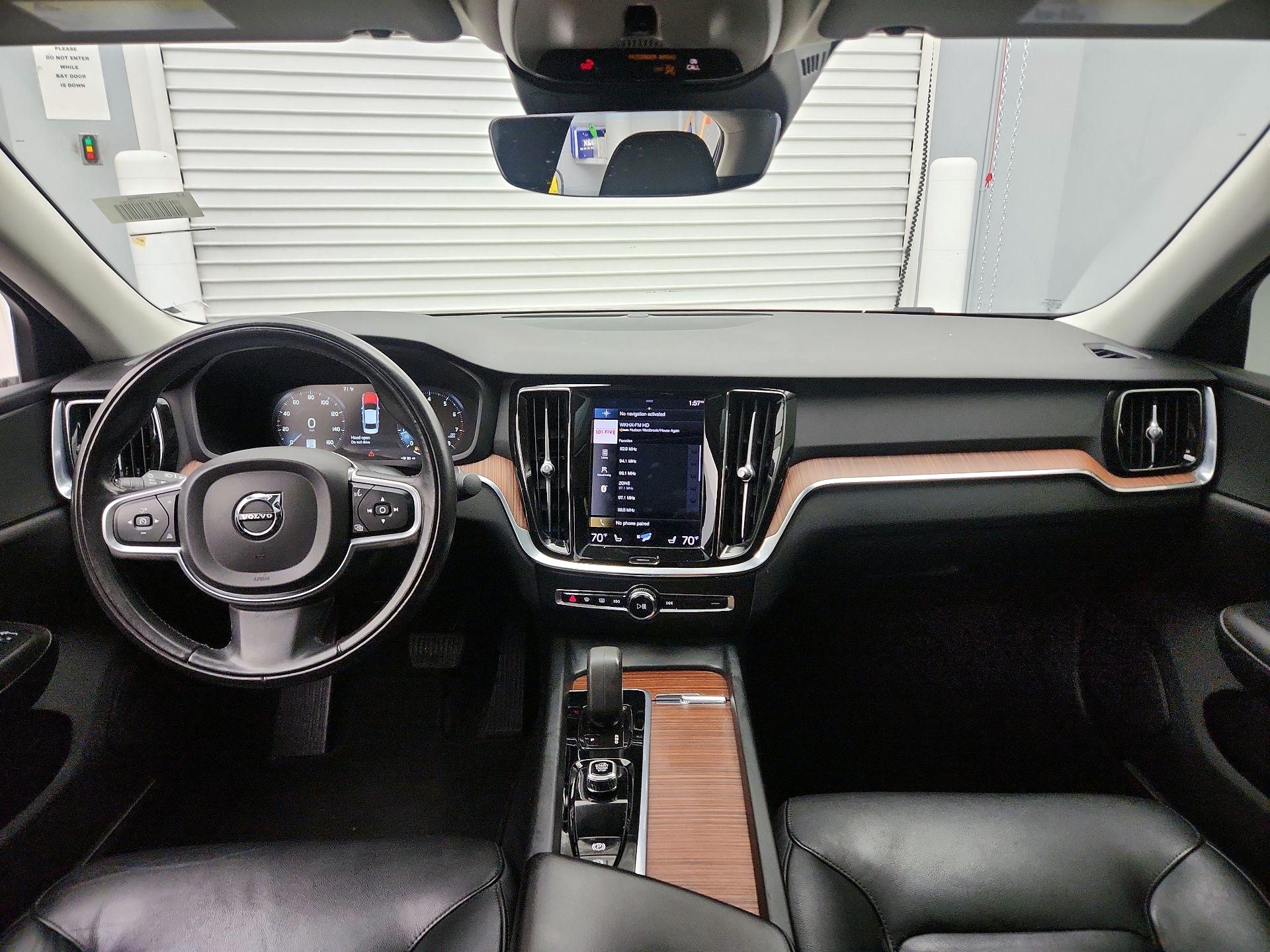 Thumbnail: 2022 Volvo S60 - 9