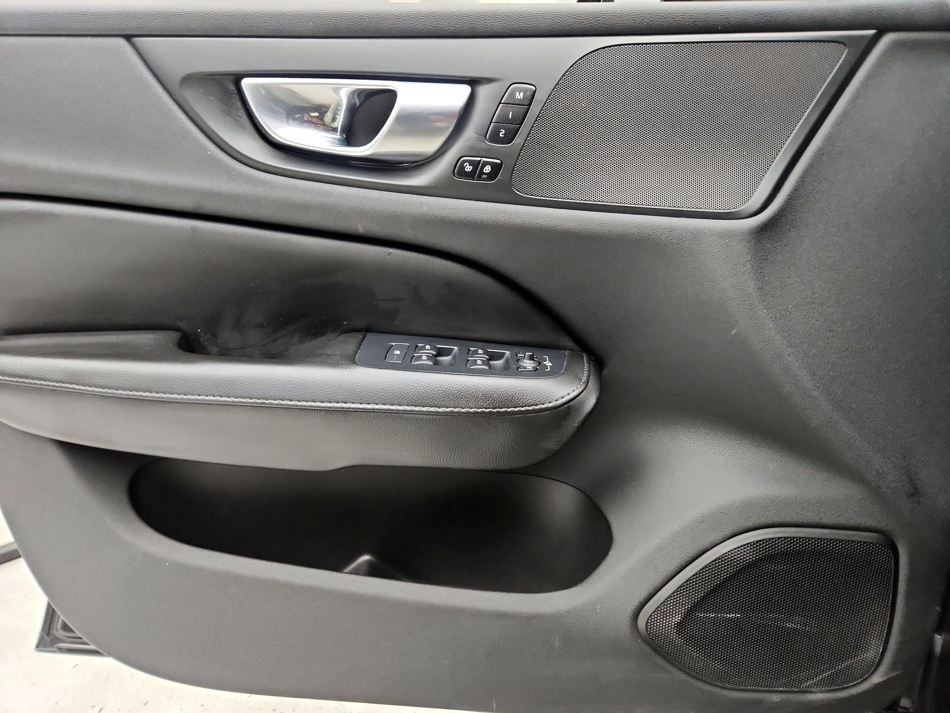 Thumbnail: 2022 Volvo S60 - 12