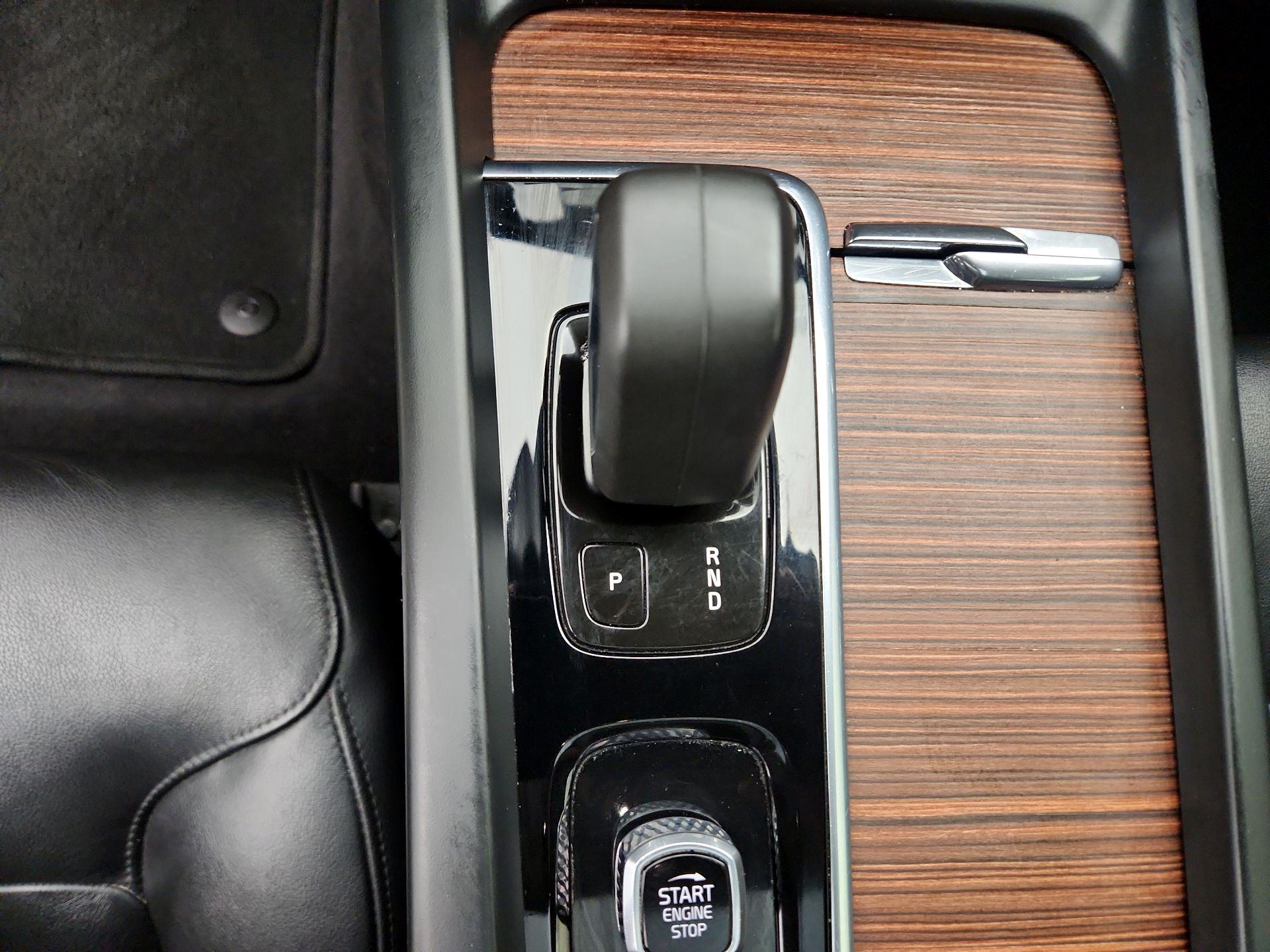 Thumbnail: 2022 Volvo S60 - 17