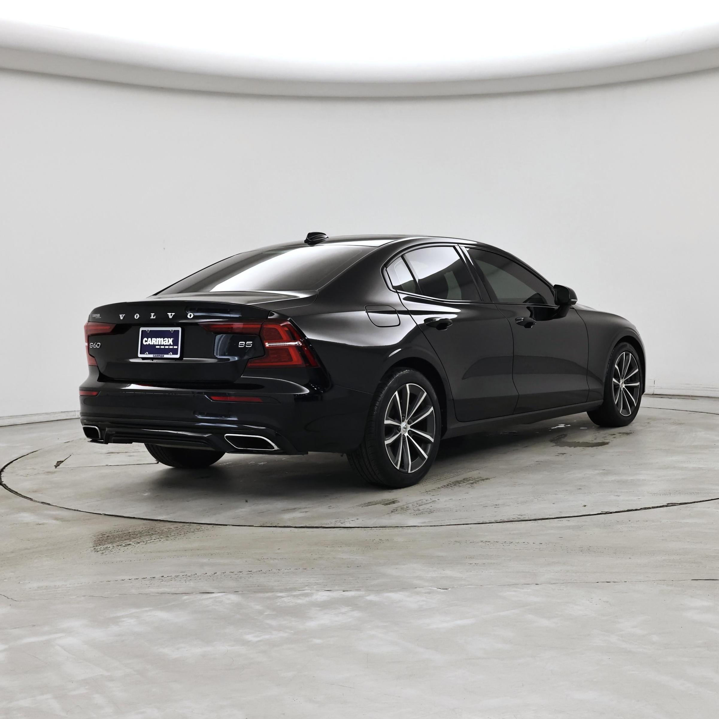 Thumbnail: 2022 Volvo S60 - 8