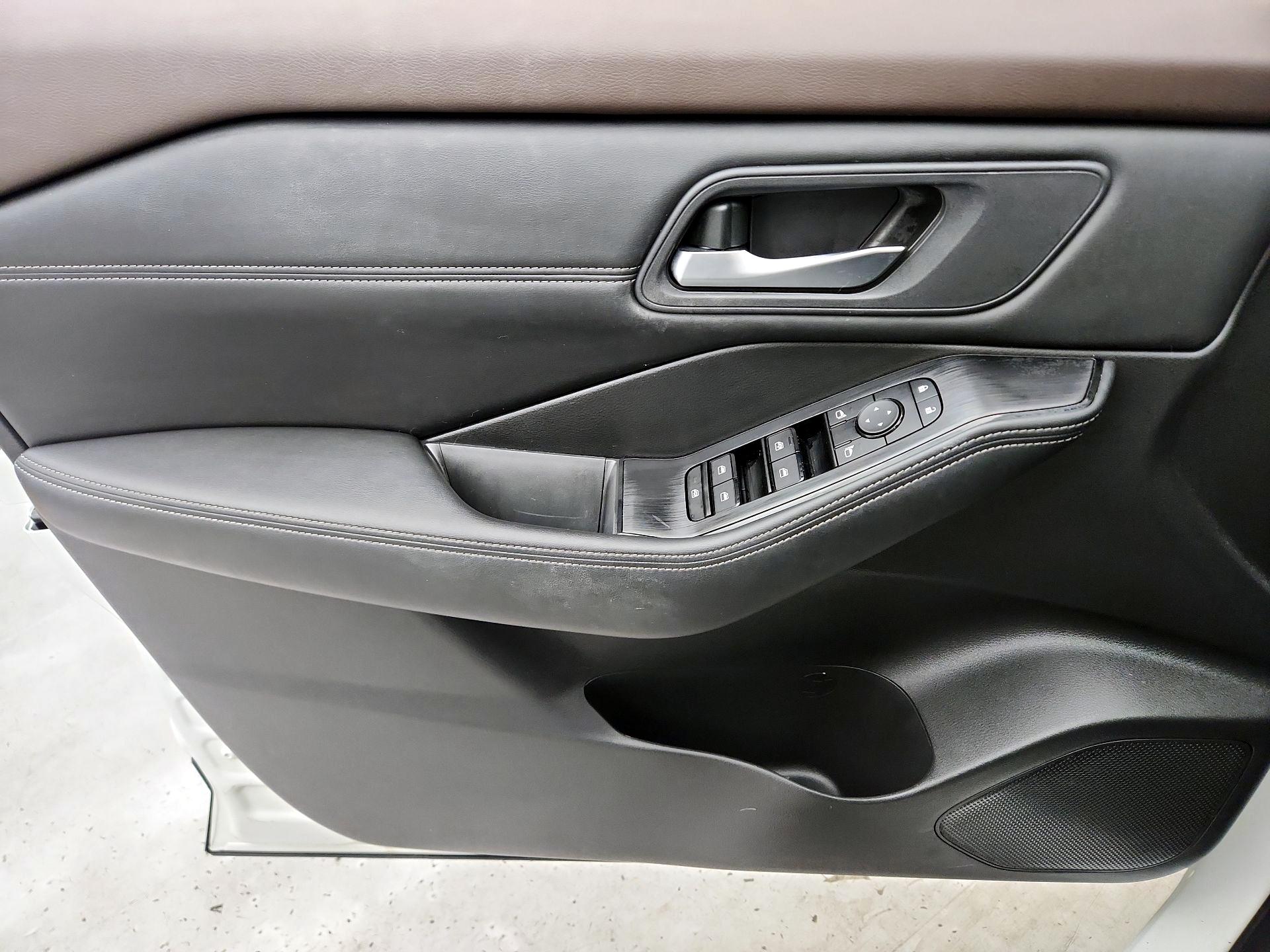 Thumbnail: 2023 Nissan Rogue - 12