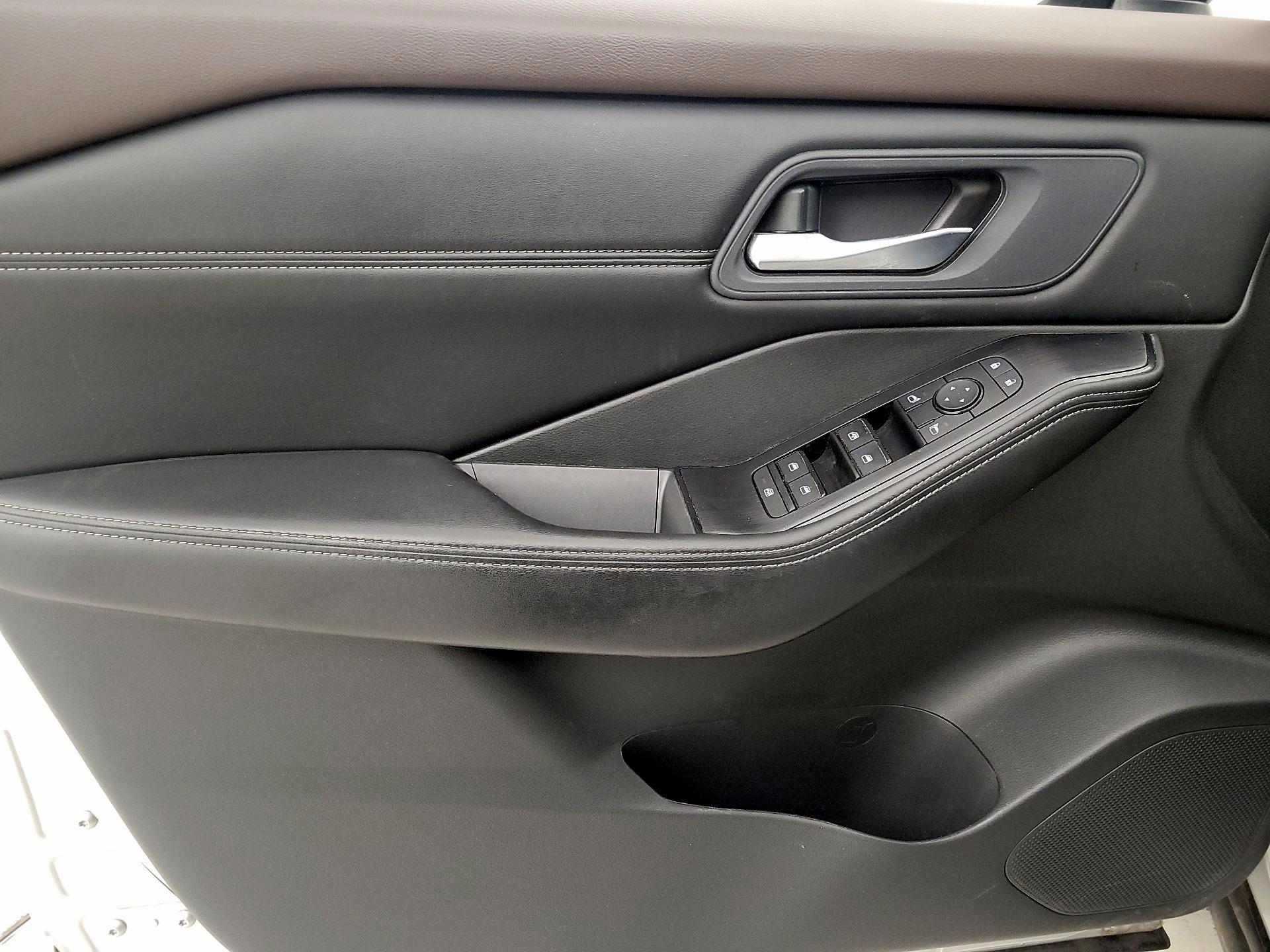 Thumbnail: 2023 Nissan Rogue - 12