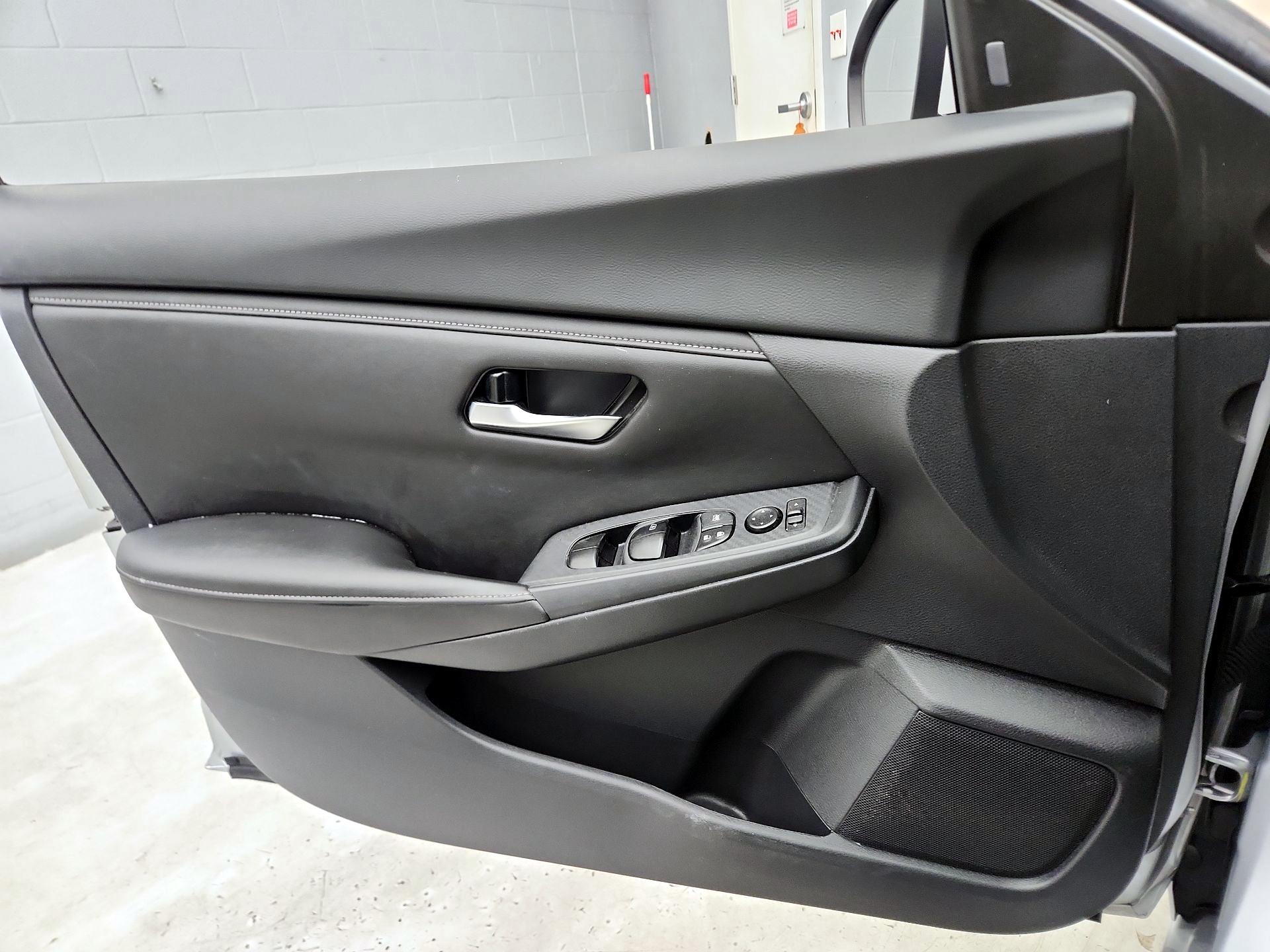 Thumbnail: 2023 Nissan Sentra - 12