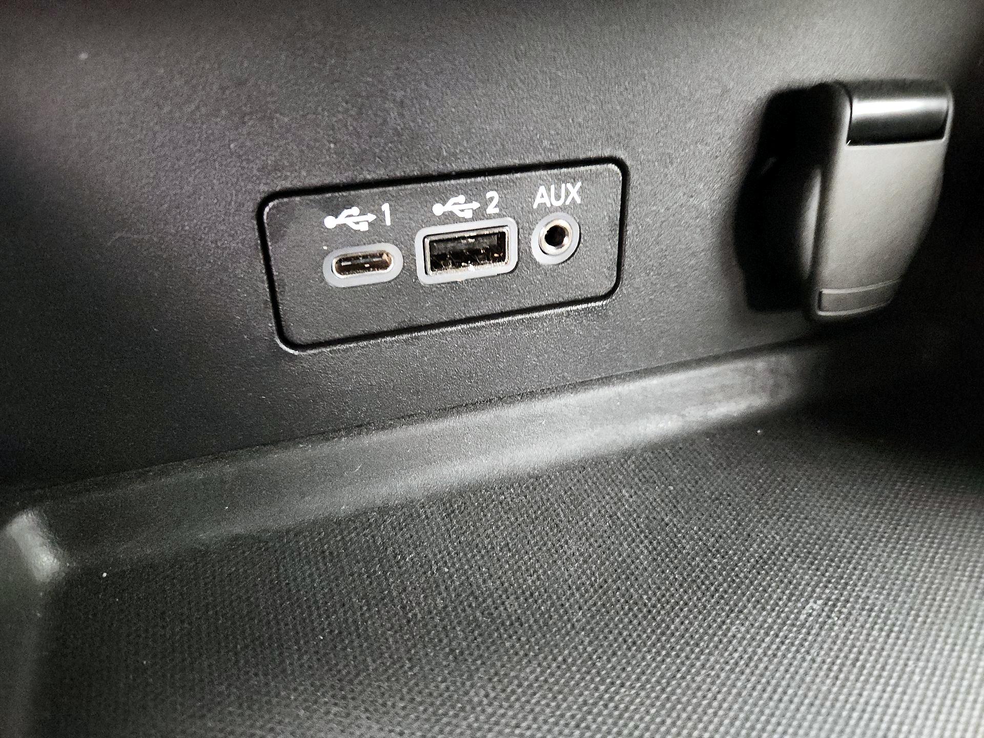 Thumbnail: 2023 Nissan Sentra - 18