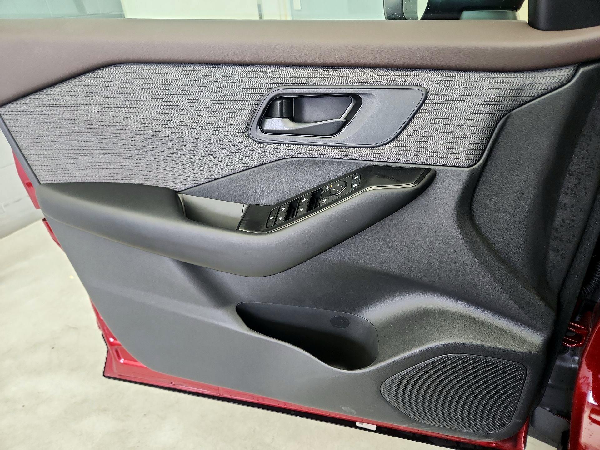 Thumbnail: 2023 Nissan Rogue - 12