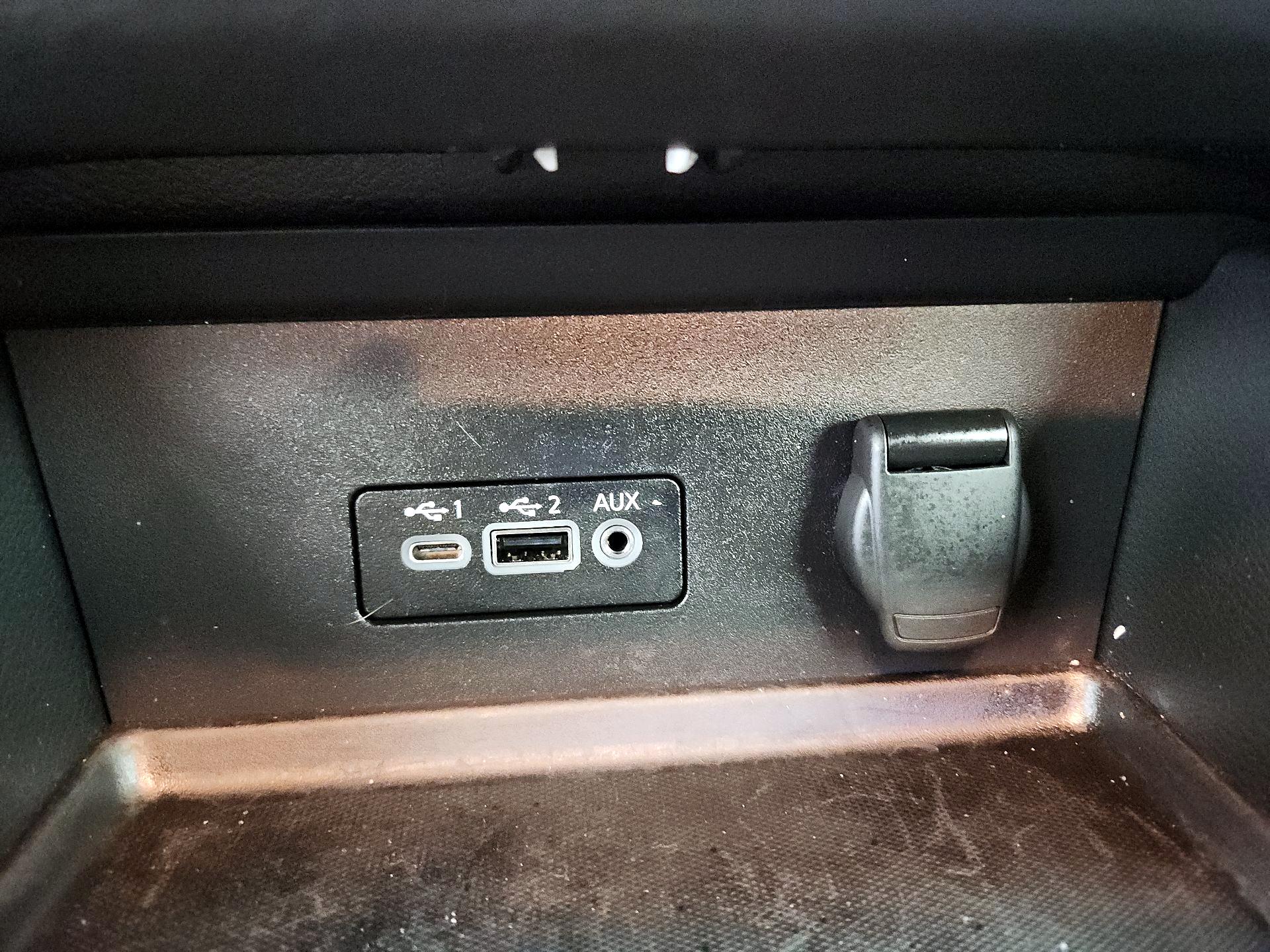 Thumbnail: 2023 Nissan Sentra - 18