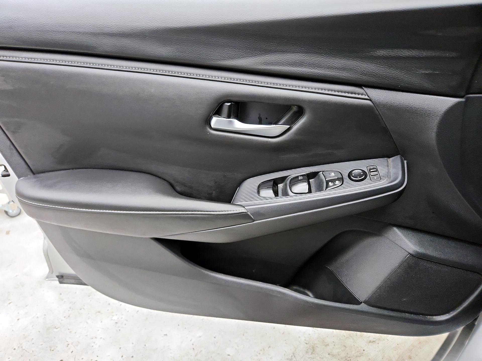 Thumbnail: 2023 Nissan Sentra - 12