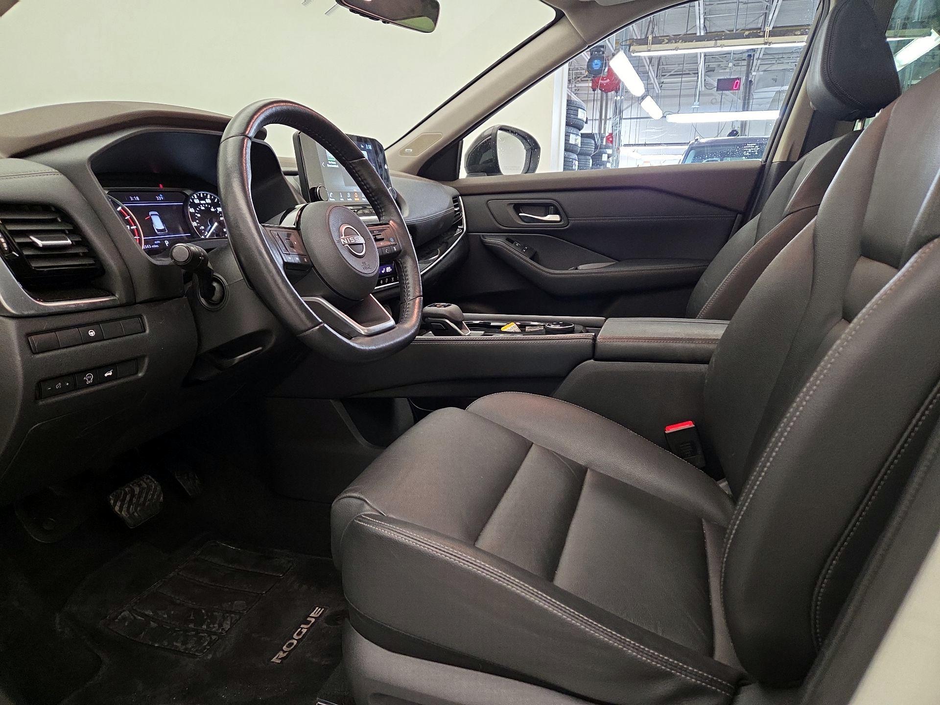 Thumbnail: 2023 Nissan Rogue - 11