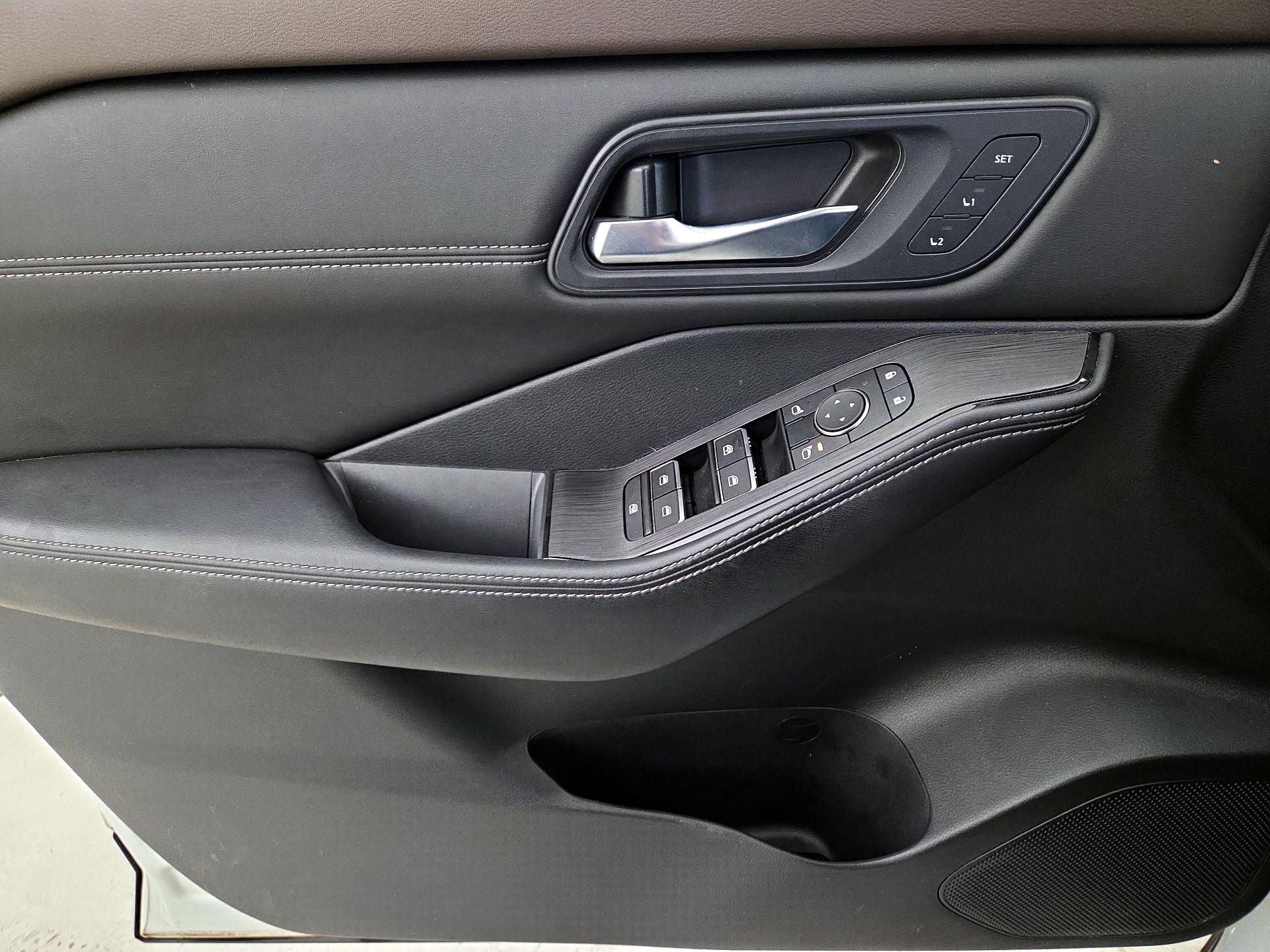 Thumbnail: 2023 Nissan Rogue - 12