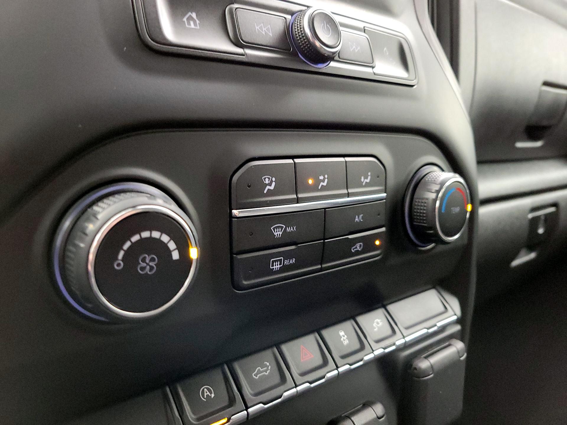 Thumbnail: 2021 Chevrolet Silverado 1500 - 16