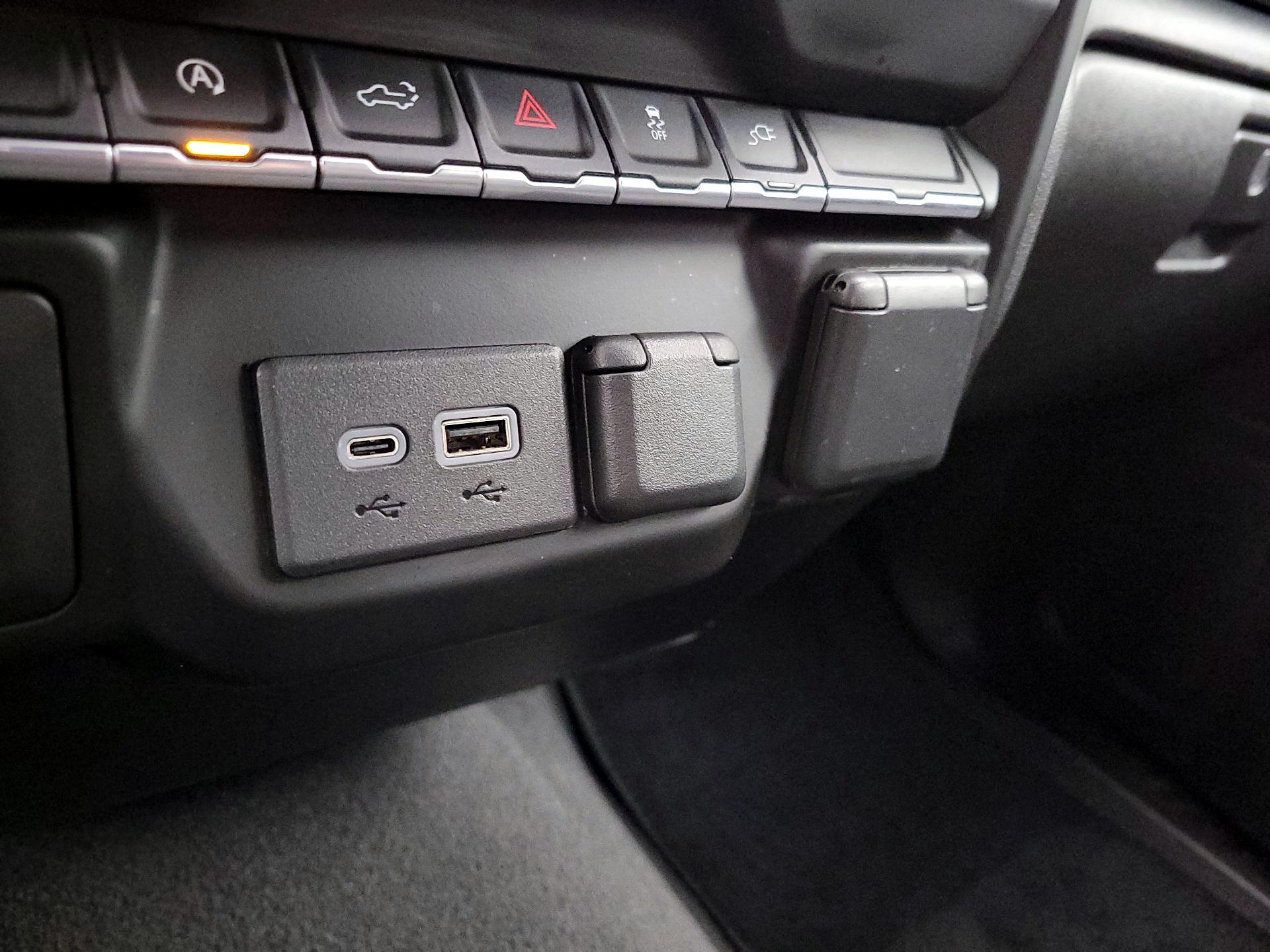 Thumbnail: 2021 Chevrolet Silverado 1500 - 18