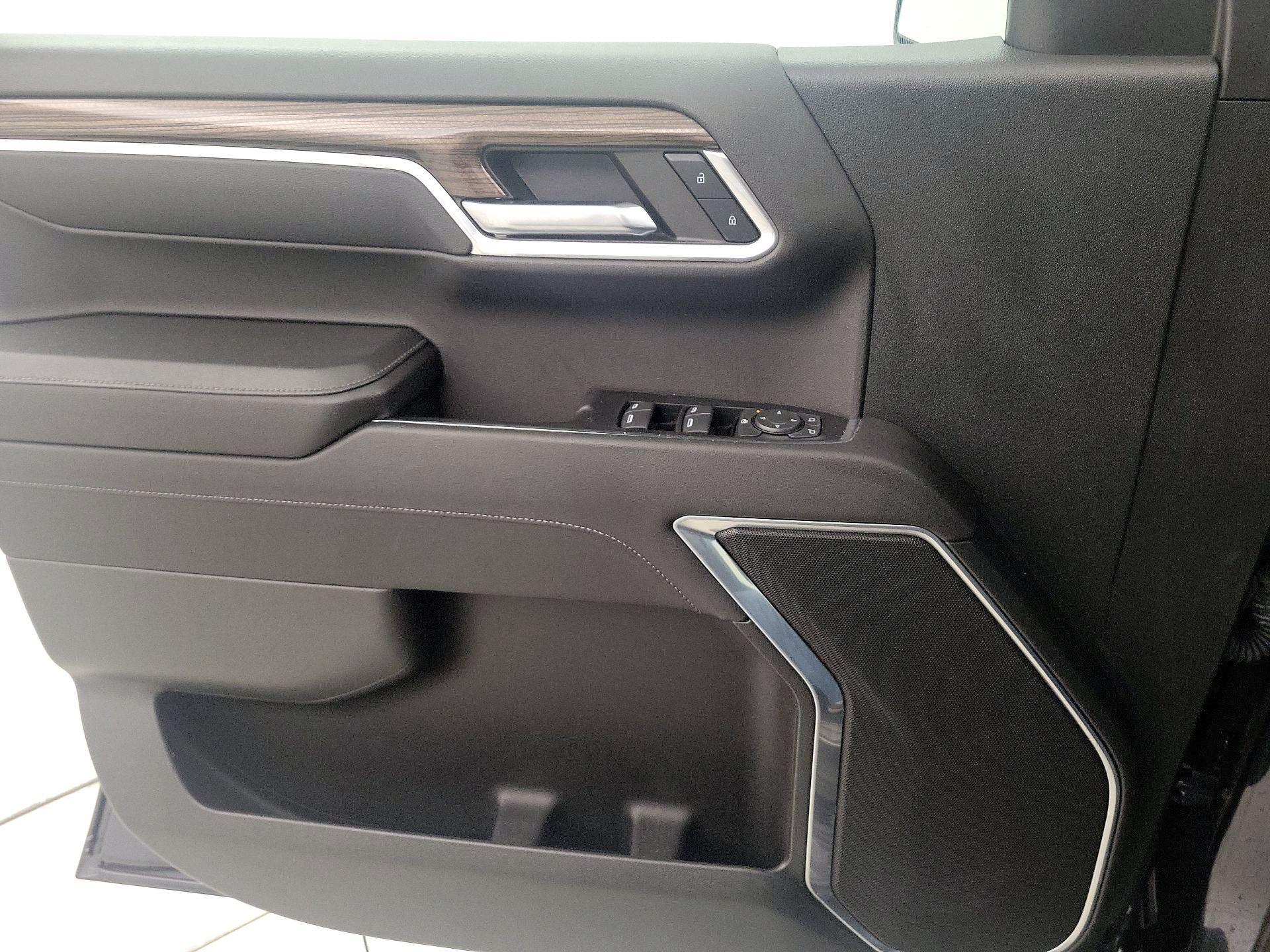 Thumbnail: 2023 Chevrolet Silverado 1500 - 12