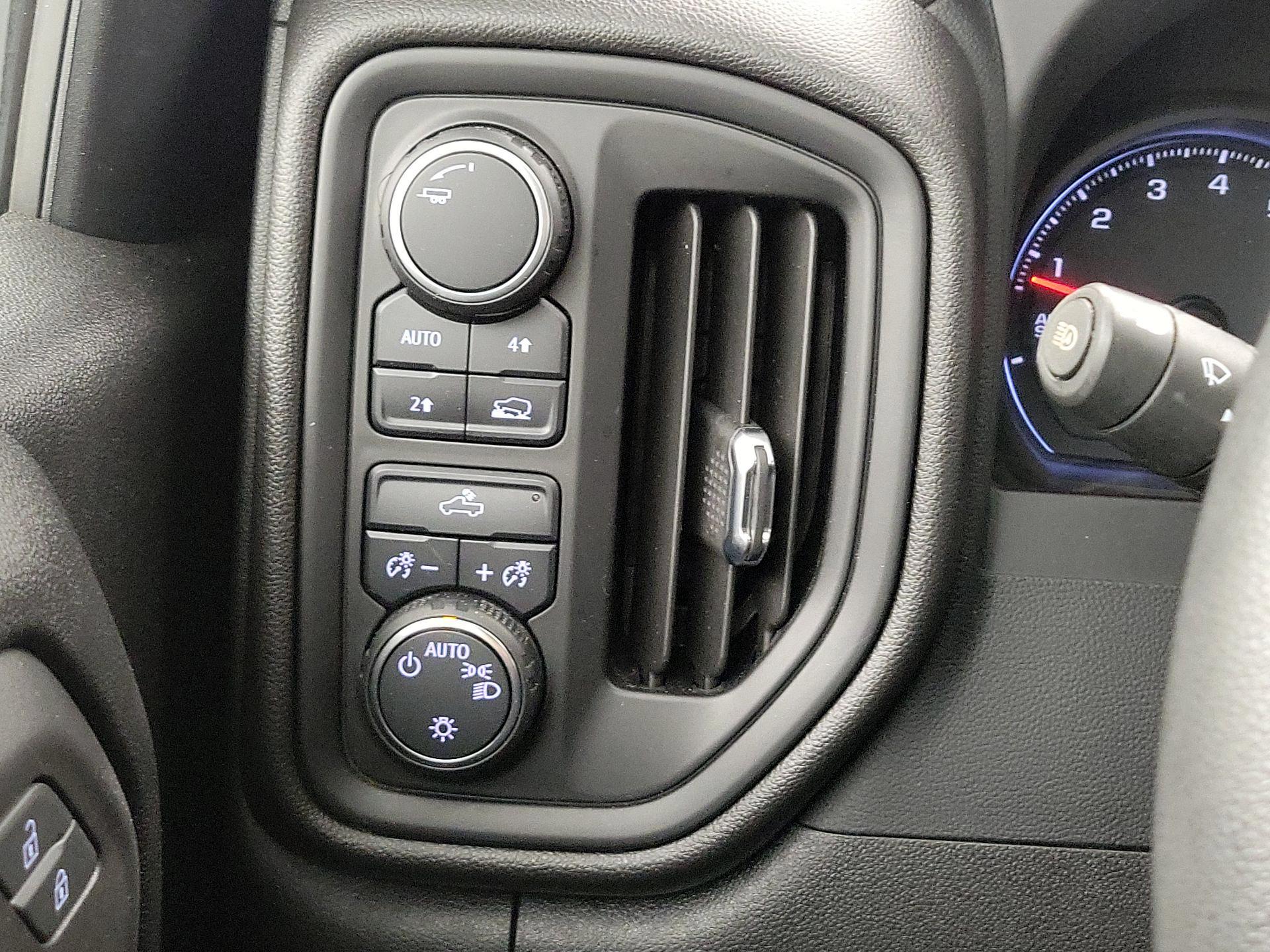 Thumbnail: 2022 Chevrolet Silverado 1500 - 13