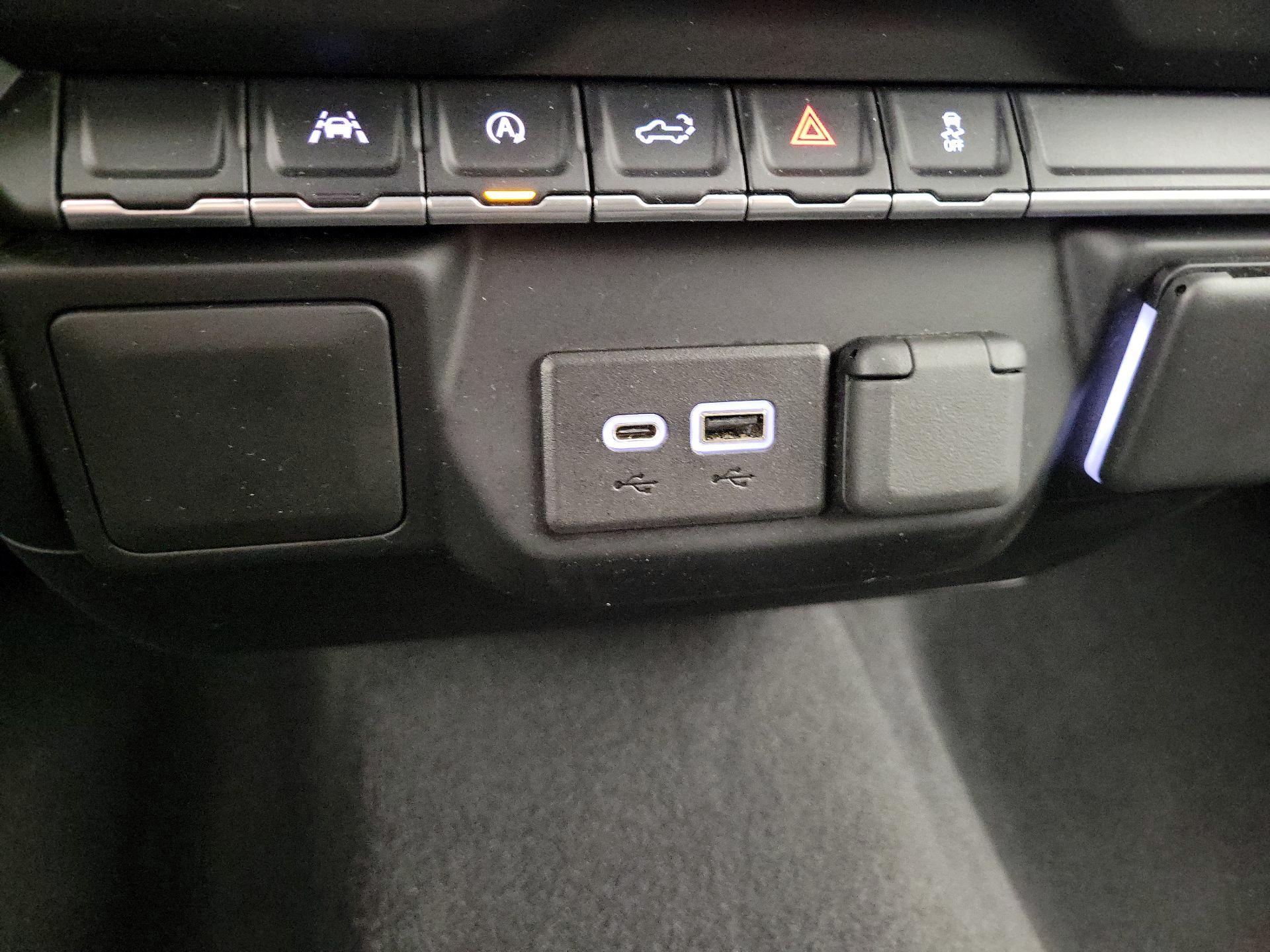 Thumbnail: 2022 Chevrolet Silverado 1500 - 18