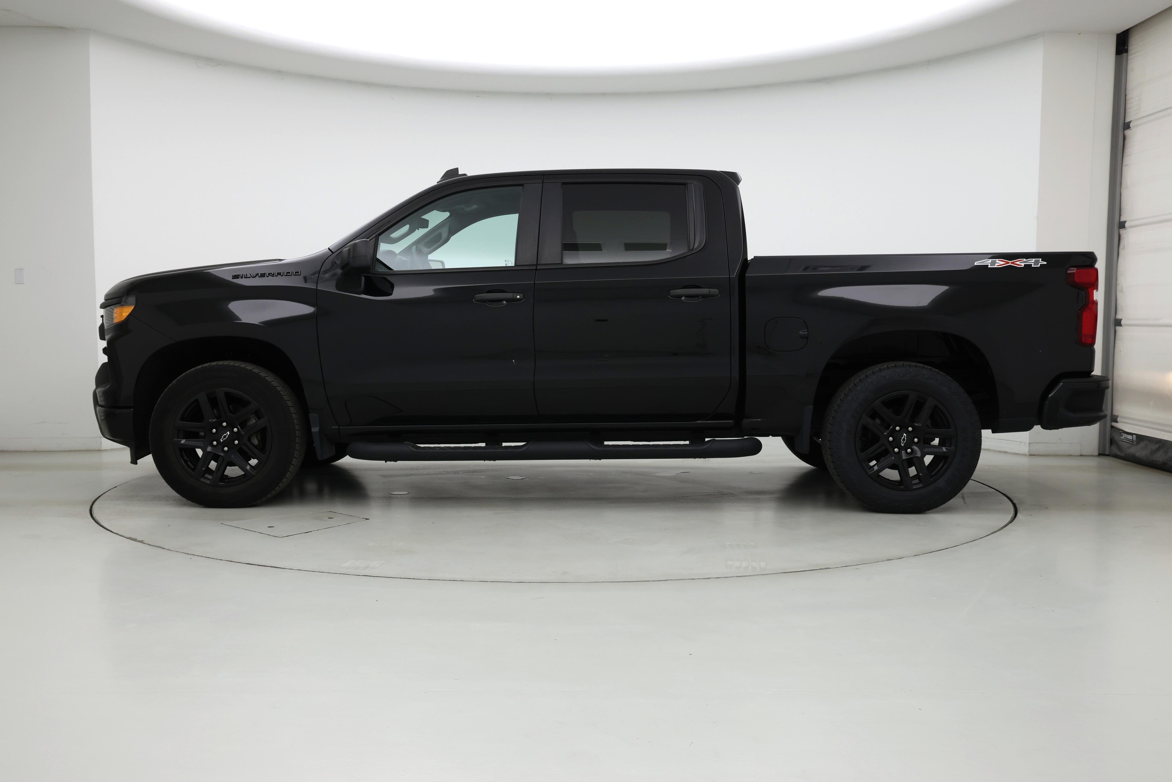 Thumbnail: 2022 Chevrolet Silverado 1500 - 3