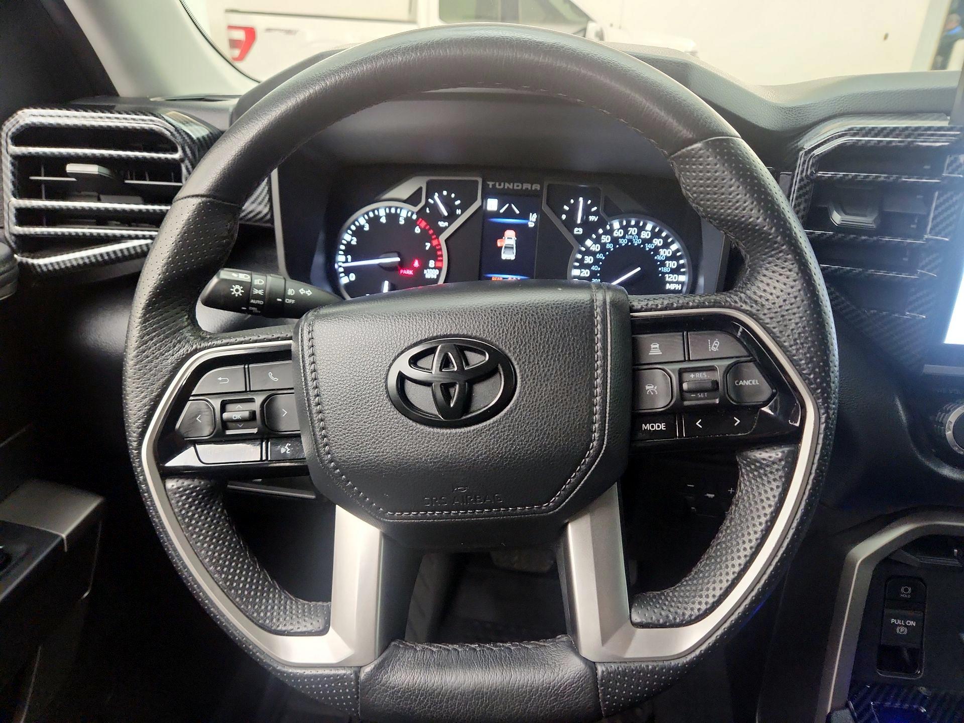 Thumbnail: 2022 Toyota Tundra - 10