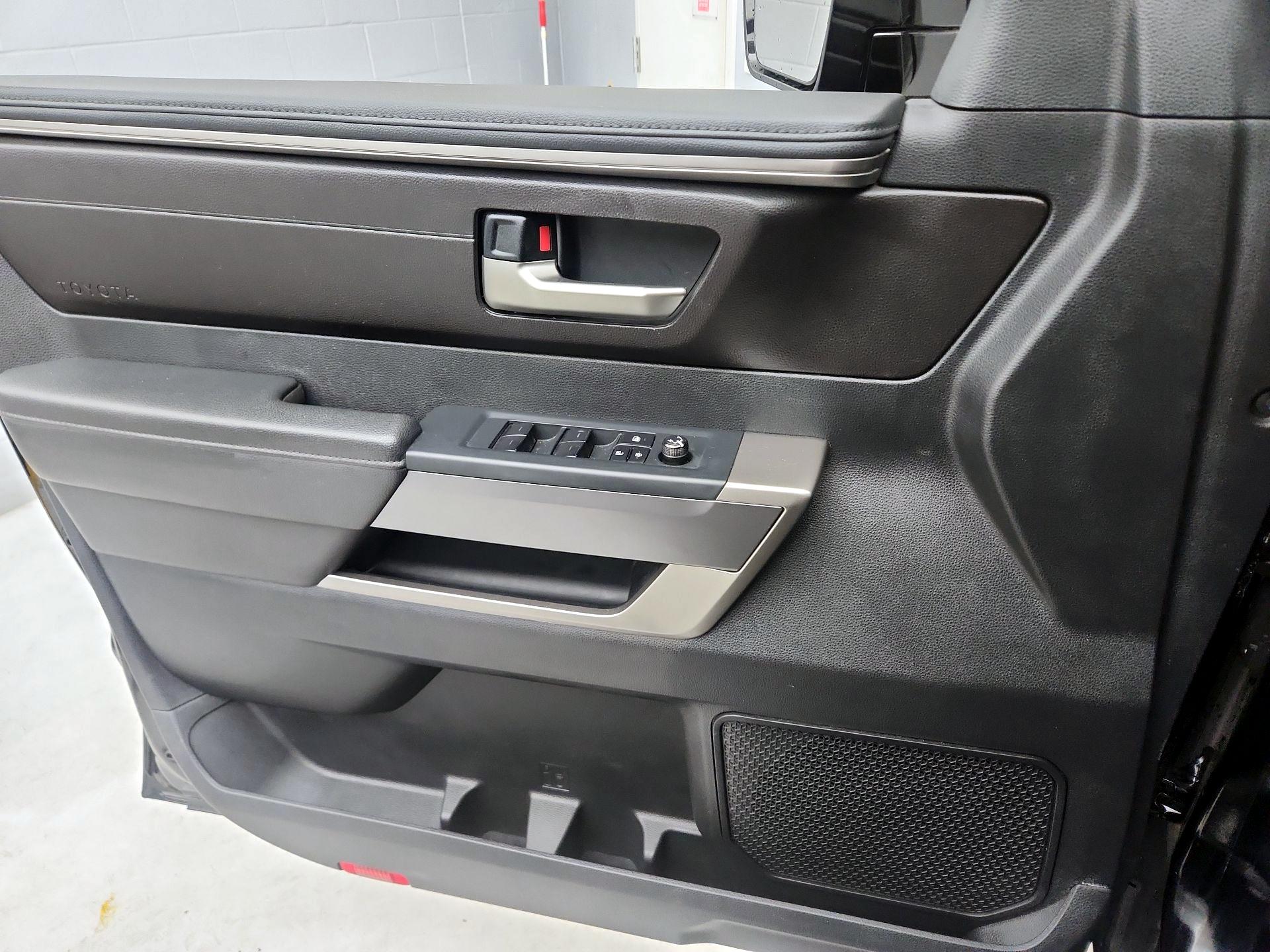 Thumbnail: 2022 Toyota Tundra - 12