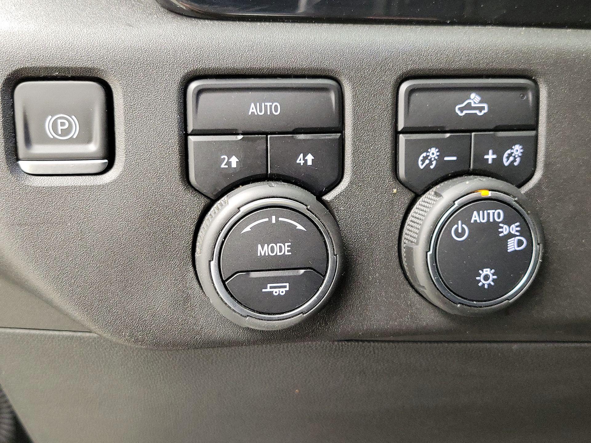 Thumbnail: 2022 Chevrolet Silverado 1500 - 13