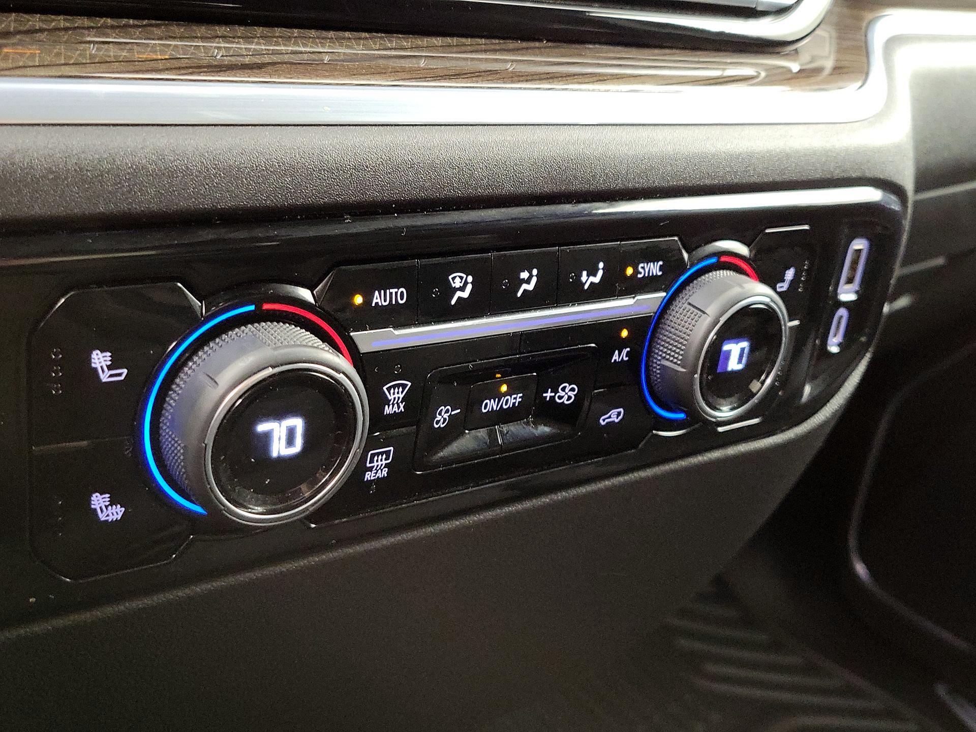 Thumbnail: 2022 Chevrolet Silverado 1500 - 16