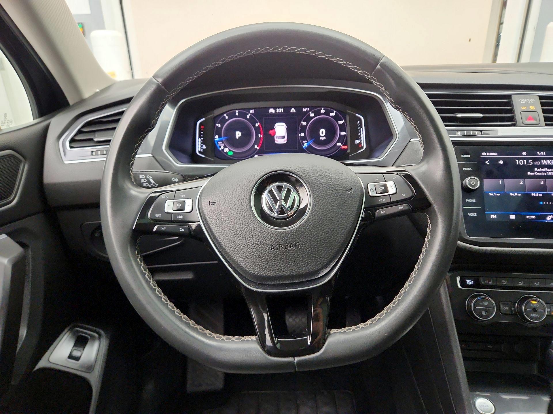 Thumbnail: 2021 Volkswagen Tiguan - 10