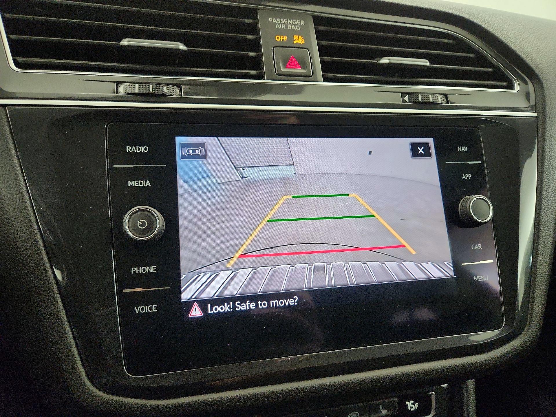 Thumbnail: 2021 Volkswagen Tiguan - 14