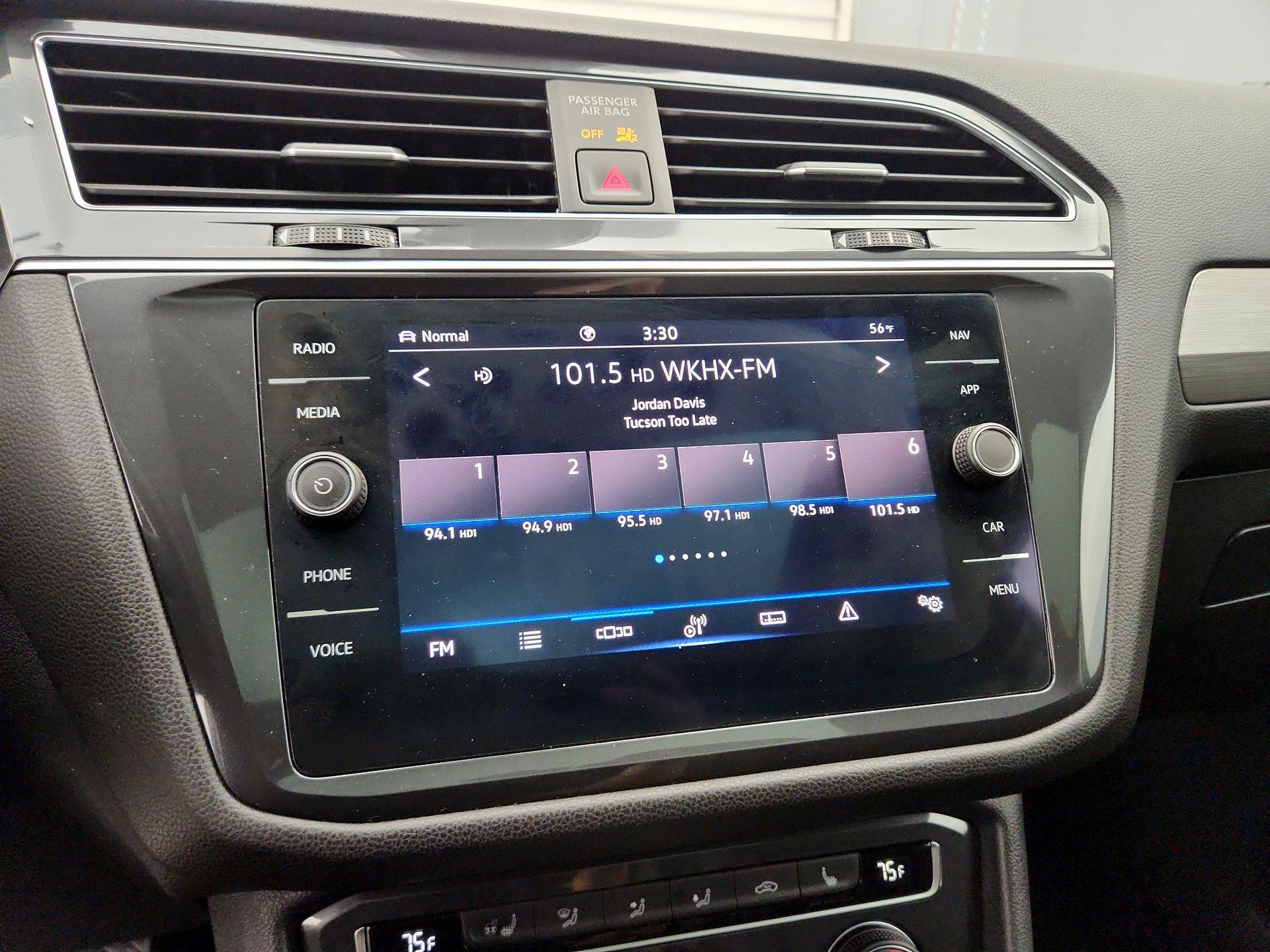 Thumbnail: 2021 Volkswagen Tiguan - 15