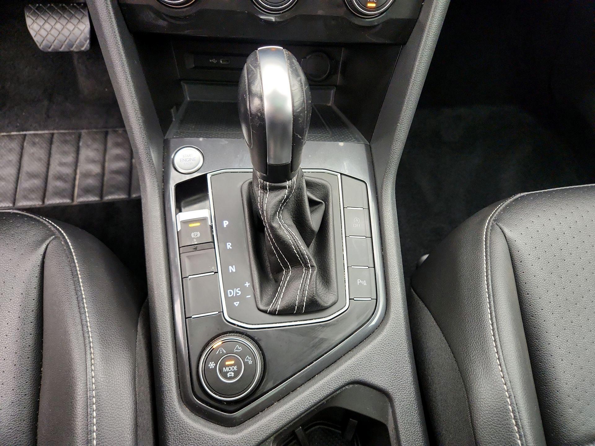 Thumbnail: 2021 Volkswagen Tiguan - 17