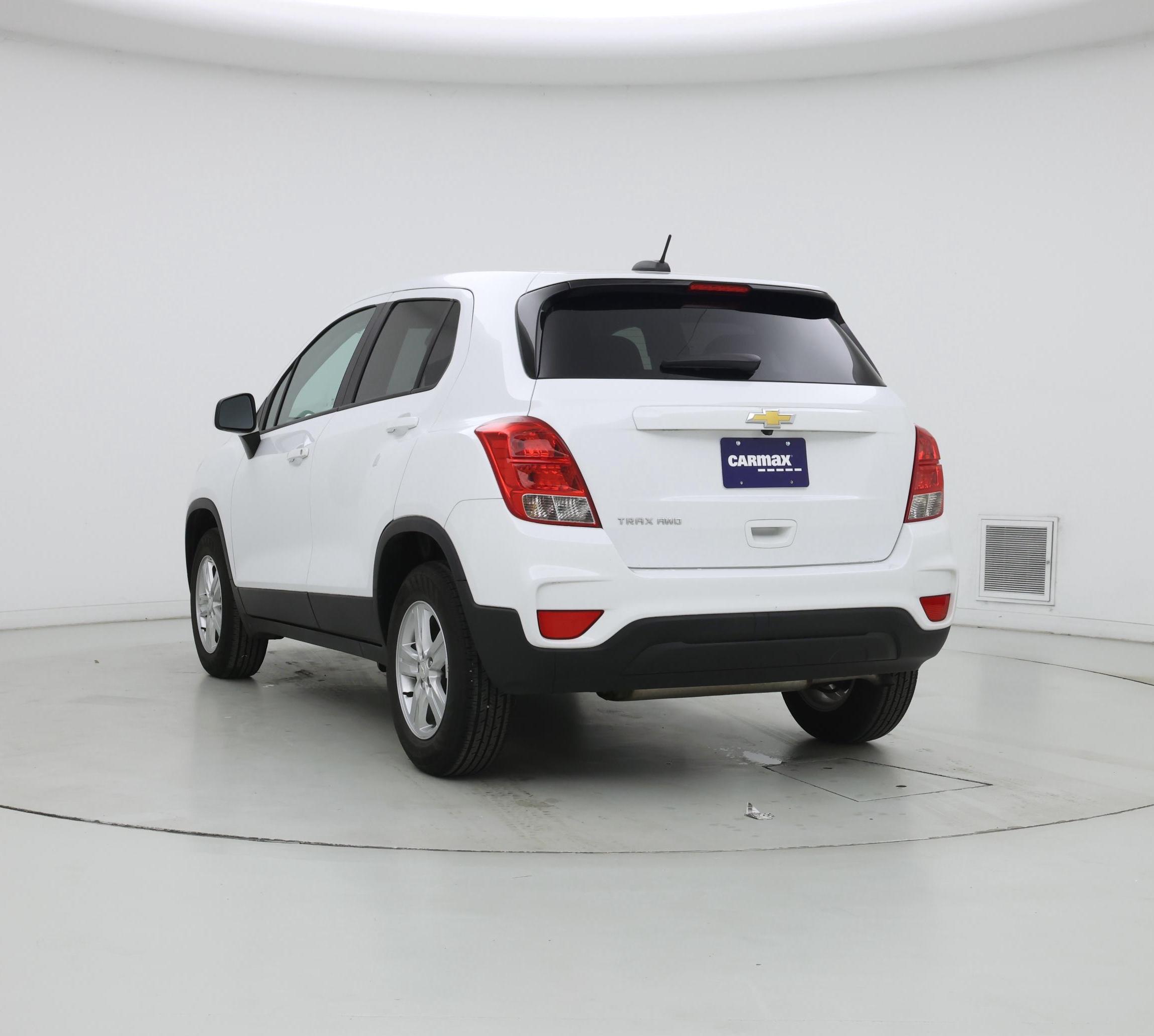 Thumbnail: 2022 Chevrolet Trax - 2